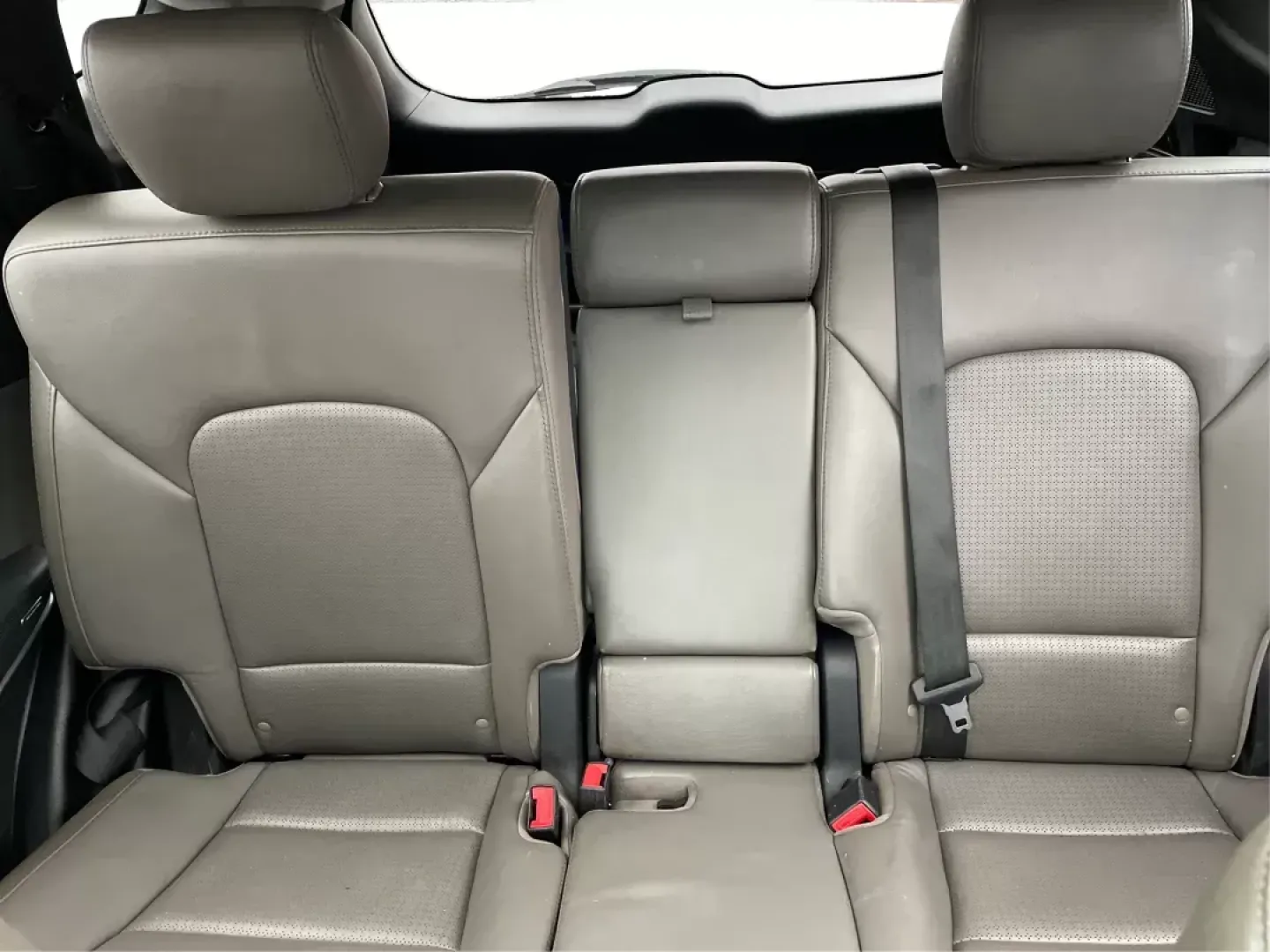 2013 Mineral Gray Hyundai Santa Fe Sport 2.4 AWD (5XYZUDLBXDG) with an 2.4L L4 DOHC 16V engine, 6-Speed Automatic transmission, located at 1184 Kauffman Ave, Fairborn, OH, 45324, (937) 908-9800, 39.807072, -84.030914 - 2013 Hyundai Santa Fe Sport 2.4 AWD - Photo#13