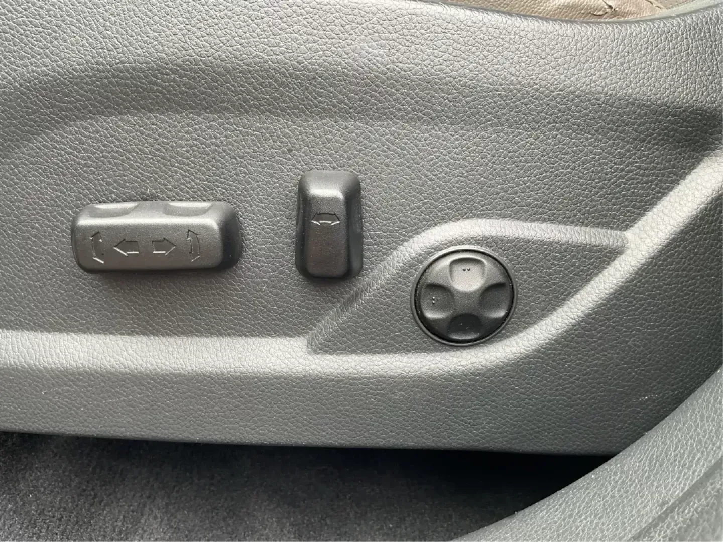 2013 Hyundai Santa Fe Sport (5XYZU3LB9DG) with an Theta II 2.4L I-4 gasoline direct injection engine, located at 4508 South Dixie Dr, Moraine, OH, 45439, (937) 908-9800, 39.689976, -84.218452 - One Owner - Photo#15