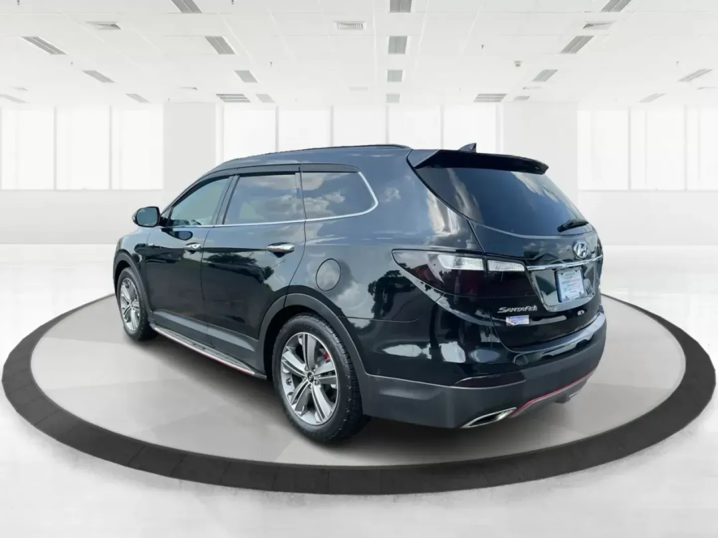 2013 Hyundai Santa Fe Limited (KM8SRDHF5DU) with an Lambda II 3.3L V-6 gasoline direct injection engine, located at 1099 N County Rd 25A , Troy, OH, 45373, (937) 908-9800, 40.057079, -84.212883 - **Experience Every Journey with Style and Comfort: 2013 Hyundai Santa Fe Limited at Advantage Car and Credit!**<br /> <br /> Are you looking for a vehicle that seamlessly blends comfort, capability, and style for your family adventures or daily commutes? Look no further! The 2013 Hyundai Santa Fe Li - Photo#4
