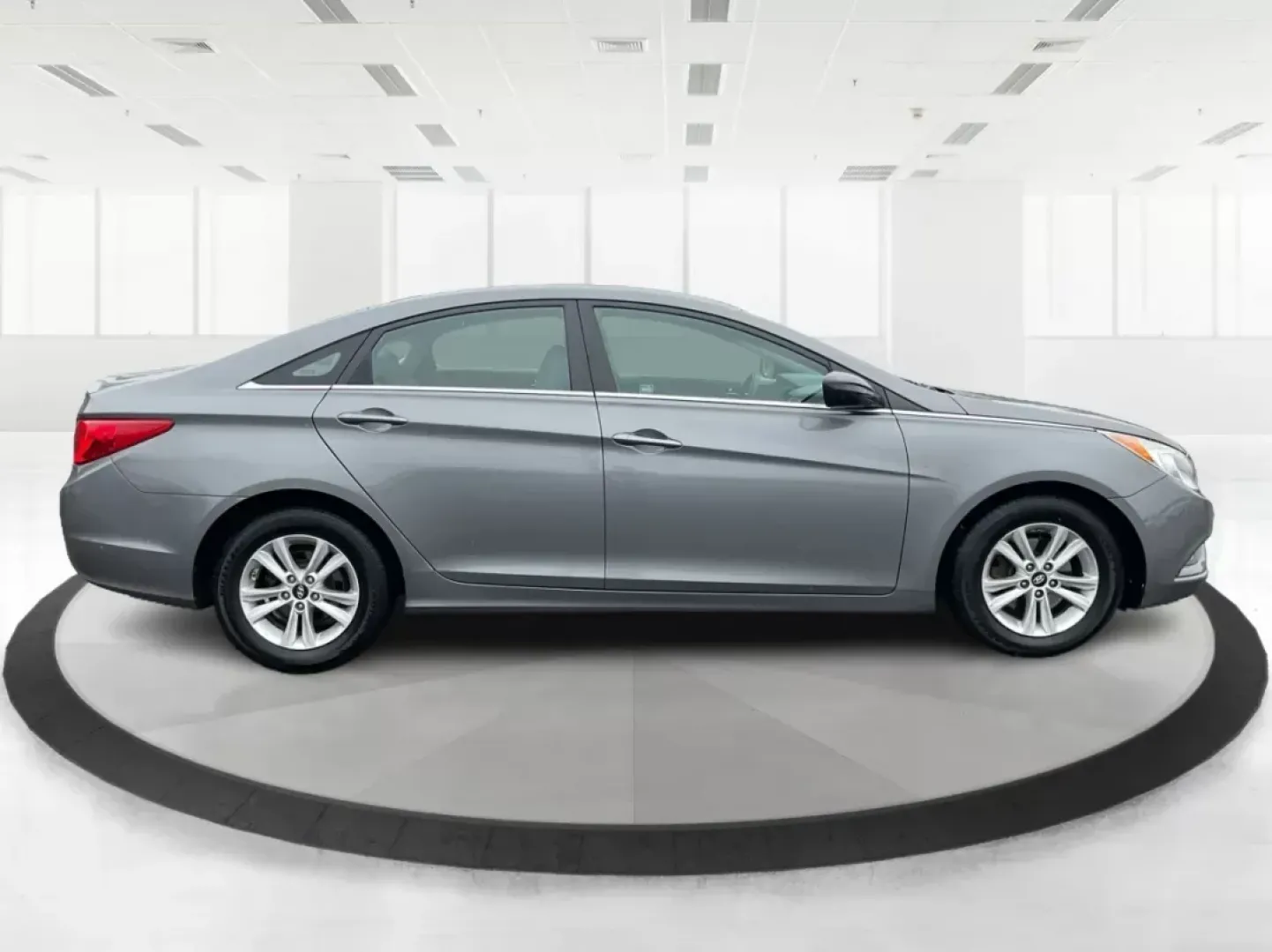2013 Gray Hyundai Sonata GLS (5NPEB4AC5DH) with an 2.4L L4 DOHC 16V engine, 6-Speed Automatic transmission, located at 8750 N County Rd 25A, Piqua, OH, 45356, (937) 908-9800, 40.164391, -84.232513 - **Embrace the Open Road with the 2013 Hyundai Sonata A Perfect Companion for Life's Journeys!**<br /> <br /> Are you in the market for an affordable, reliable vehicle that can seamlessly adapt to your lifestyle? Look no further than the 2013 Hyundai Sonata, priced competitively at just $13,995! Thi - Photo#1