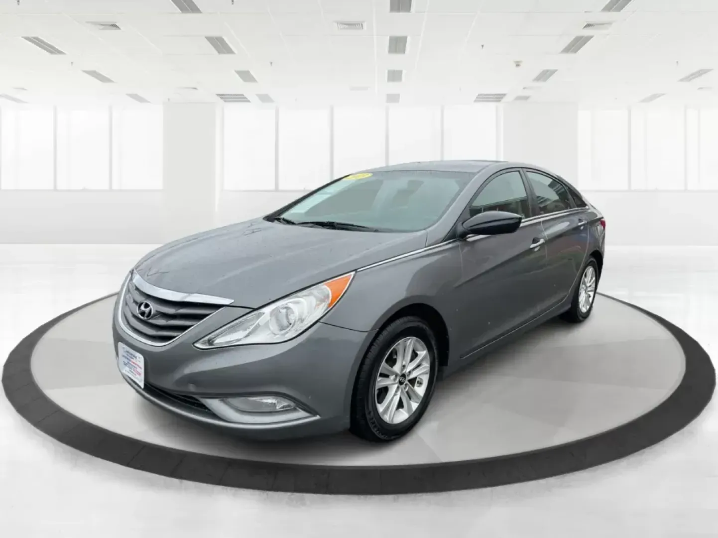 2013 Gray Hyundai Sonata GLS (5NPEB4AC5DH) with an 2.4L L4 DOHC 16V engine, 6-Speed Automatic transmission, located at 8750 N County Rd 25A, Piqua, OH, 45356, (937) 908-9800, 40.164391, -84.232513 - **Embrace the Open Road with the 2013 Hyundai Sonata A Perfect Companion for Life's Journeys!**<br /> <br /> Are you in the market for an affordable, reliable vehicle that can seamlessly adapt to your lifestyle? Look no further than the 2013 Hyundai Sonata, priced competitively at just $13,995! Thi - Photo#7