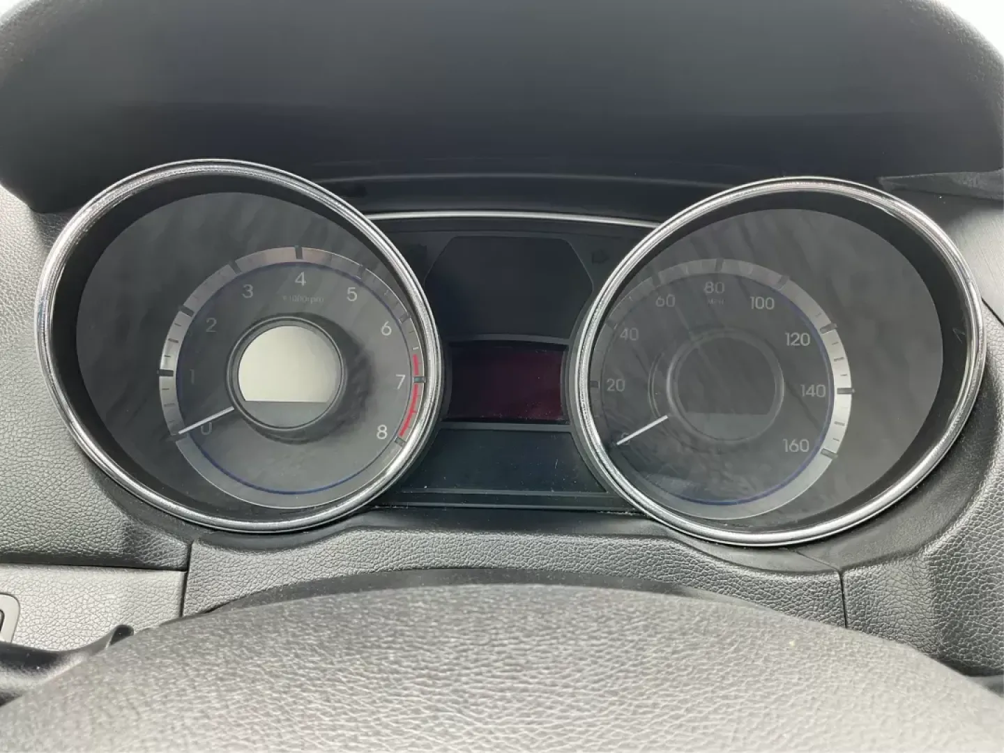 2013 Gray Hyundai Sonata GLS (5NPEB4AC5DH) with an 2.4L L4 DOHC 16V engine, 6-Speed Automatic transmission, located at 8750 N County Rd 25A, Piqua, OH, 45356, (937) 908-9800, 40.164391, -84.232513 - **Embrace the Open Road with the 2013 Hyundai Sonata A Perfect Companion for Life's Journeys!**<br /> <br /> Are you in the market for an affordable, reliable vehicle that can seamlessly adapt to your lifestyle? Look no further than the 2013 Hyundai Sonata, priced competitively at just $13,995! Thi - Photo#14