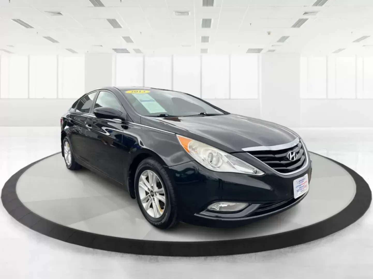 2013 Hyundai Sonata GLS (5NPEB4AC5DH) with an 2.4L I-4 gasoline direct injection engine, located at 880 E. National Road, Vandalia, OH, 45377, (937) 908-9800, 39.891918, -84.183594 - 2013 Hyundai Sonata GLS - Photo#0