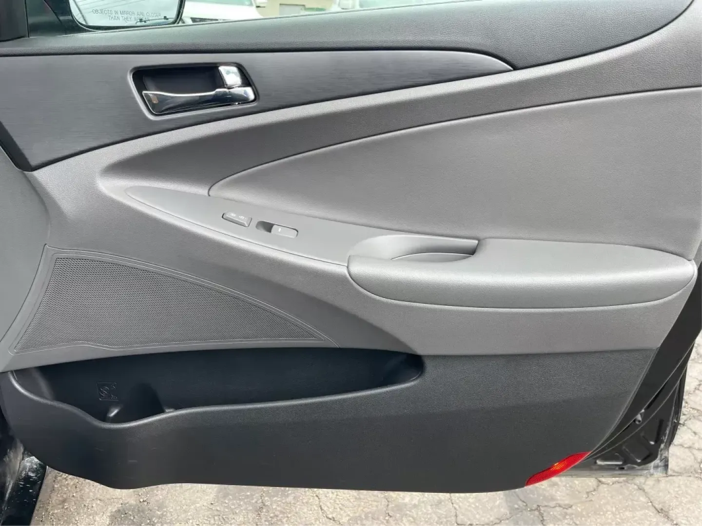 2013 Hyundai Sonata GLS (5NPEB4AC5DH) with an 2.4L I-4 gasoline direct injection engine, located at 880 E. National Road, Vandalia, OH, 45377, (937) 908-9800, 39.891918, -84.183594 - 2013 Hyundai Sonata GLS - Photo#18