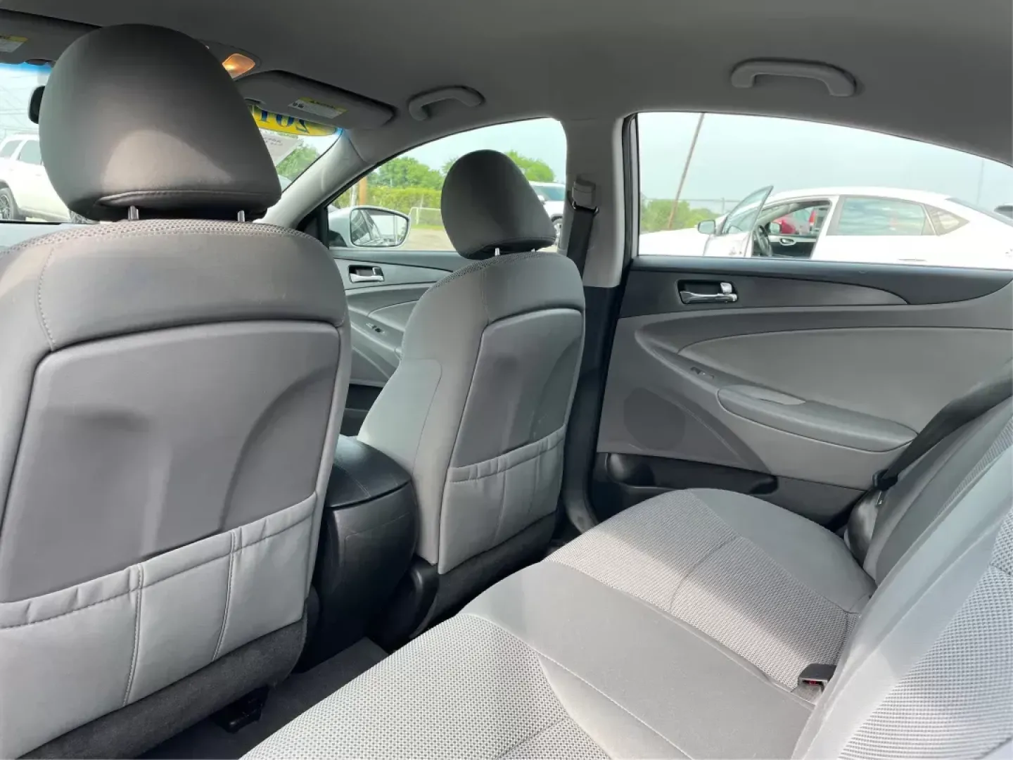 2013 Hyundai Sonata GLS (5NPEB4AC1DH) with an 2.4L I-4 gasoline direct injection engine, located at 8750 N County Rd 25A, Piqua, OH, 45356, (937) 908-9800, 40.164391, -84.232513 - One Owner - Photo#9