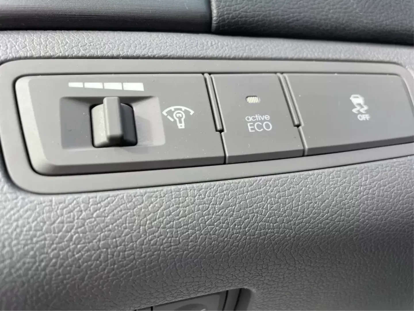2013 Hyundai Sonata GLS (5NPEB4AC1DH) with an 2.4L I-4 gasoline direct injection engine, located at 8750 N County Rd 25A, Piqua, OH, 45356, (937) 908-9800, 40.164391, -84.232513 - One Owner - Photo#16