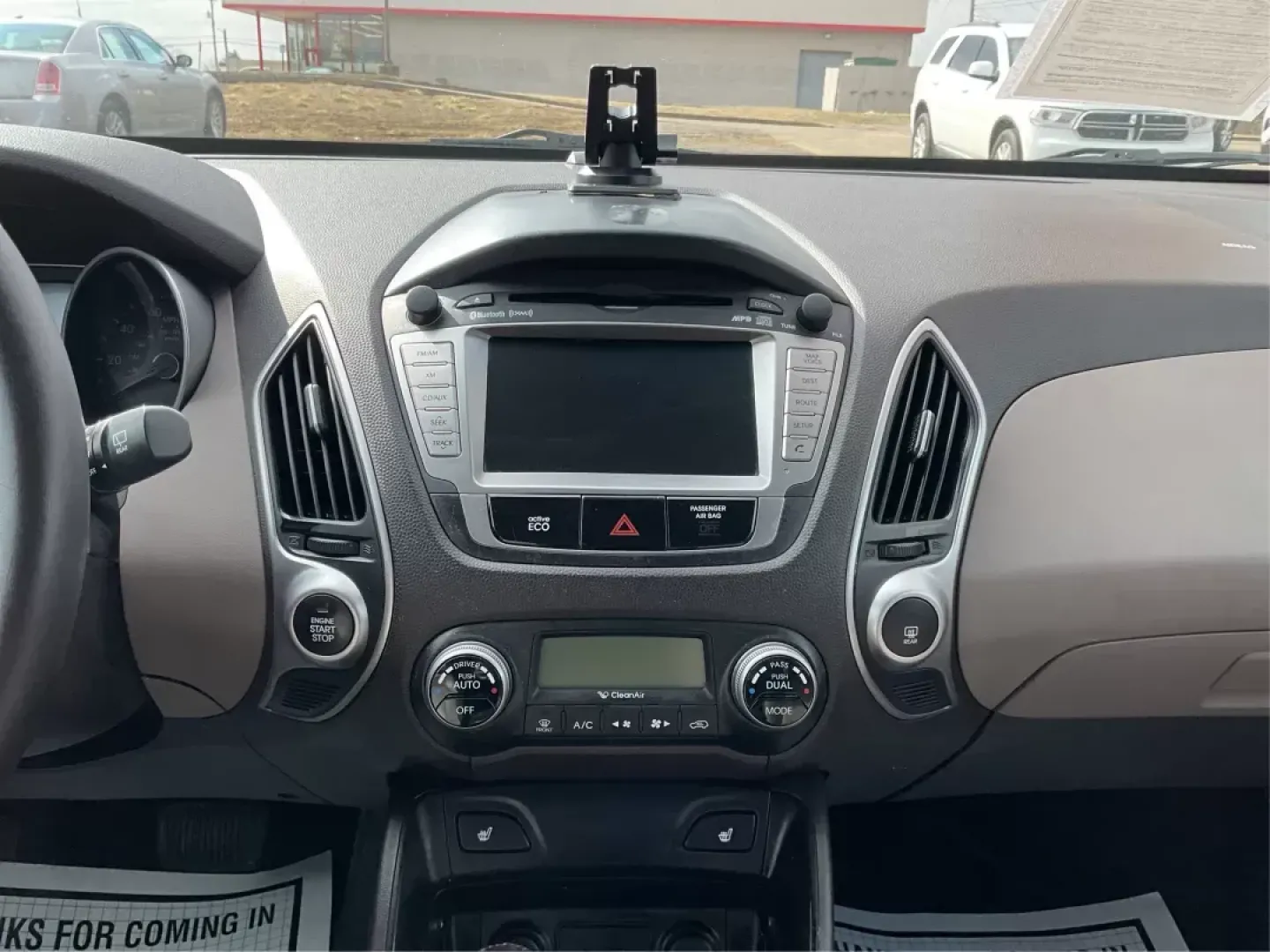 2013 Hyundai Tucson Limited (KM8JU3AC4DU) with an Theta II 2.4L I-4 DOHC engine, located at 1099 N County Rd 25A , Troy, OH, 45373, (937) 908-9800, 40.057079, -84.212883 - 2013 Hyundai Tucson Limited - Photo#12