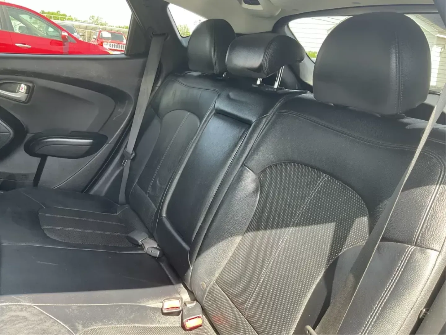 2013 Hyundai Tucson Limited (KM8JUCAC4DU) with an Other engine, located at 1184 Kauffman Ave, Fairborn, OH, 45324, (937) 908-9800, 39.807072, -84.030914 - 2013 Hyundai Tucson Limited - Photo#9