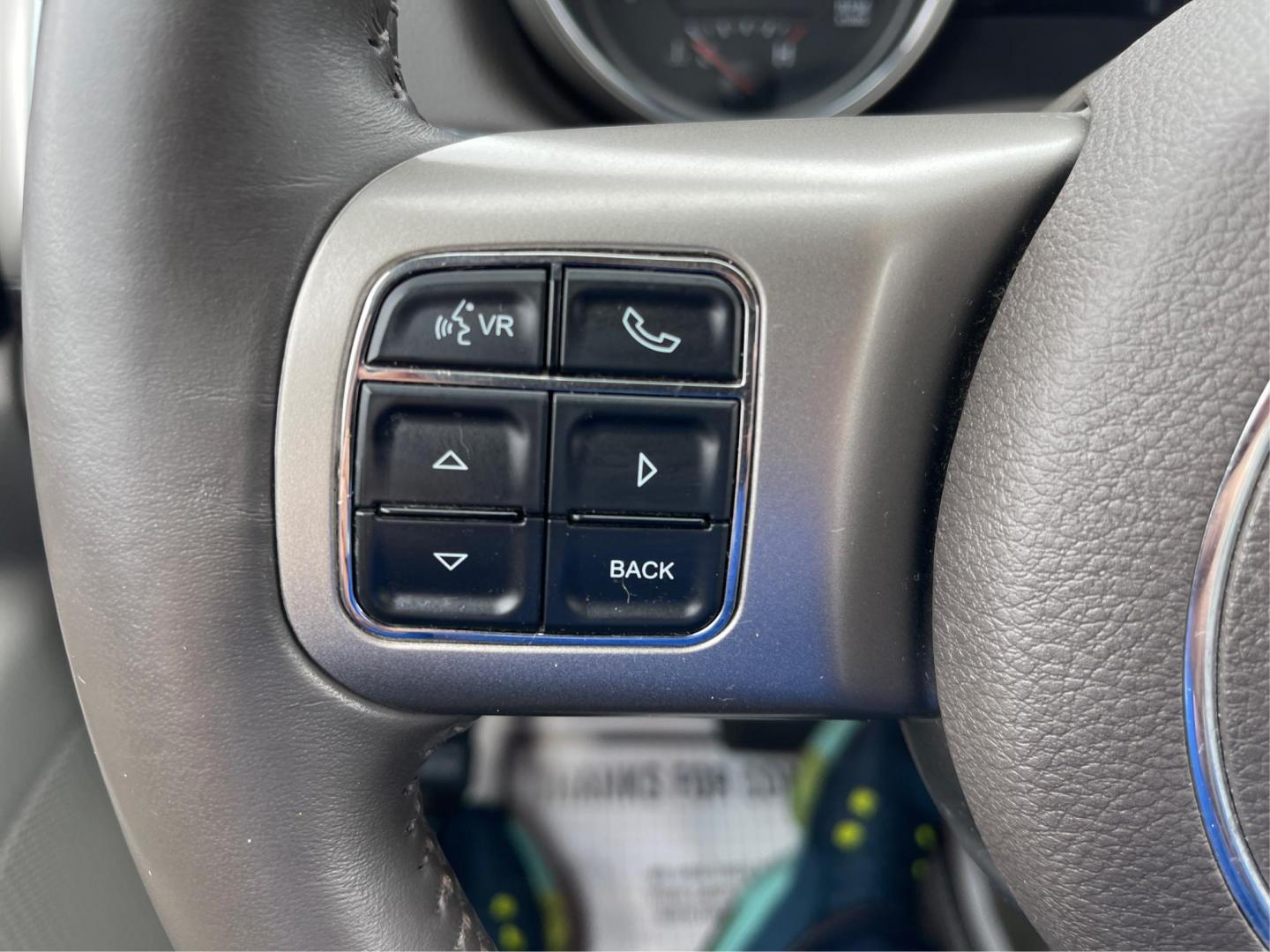 2013 Jeep Grand Cherokee Laredo (1C4RJFAG8DC) with an 3.6L V-6 DOHC engine, located at 880 E. National Road, Vandalia, OH, 45377, (937) 908-9800, 39.891918, -84.183594 - 2013 Jeep Grand Cherokee Laredo - Photo#15