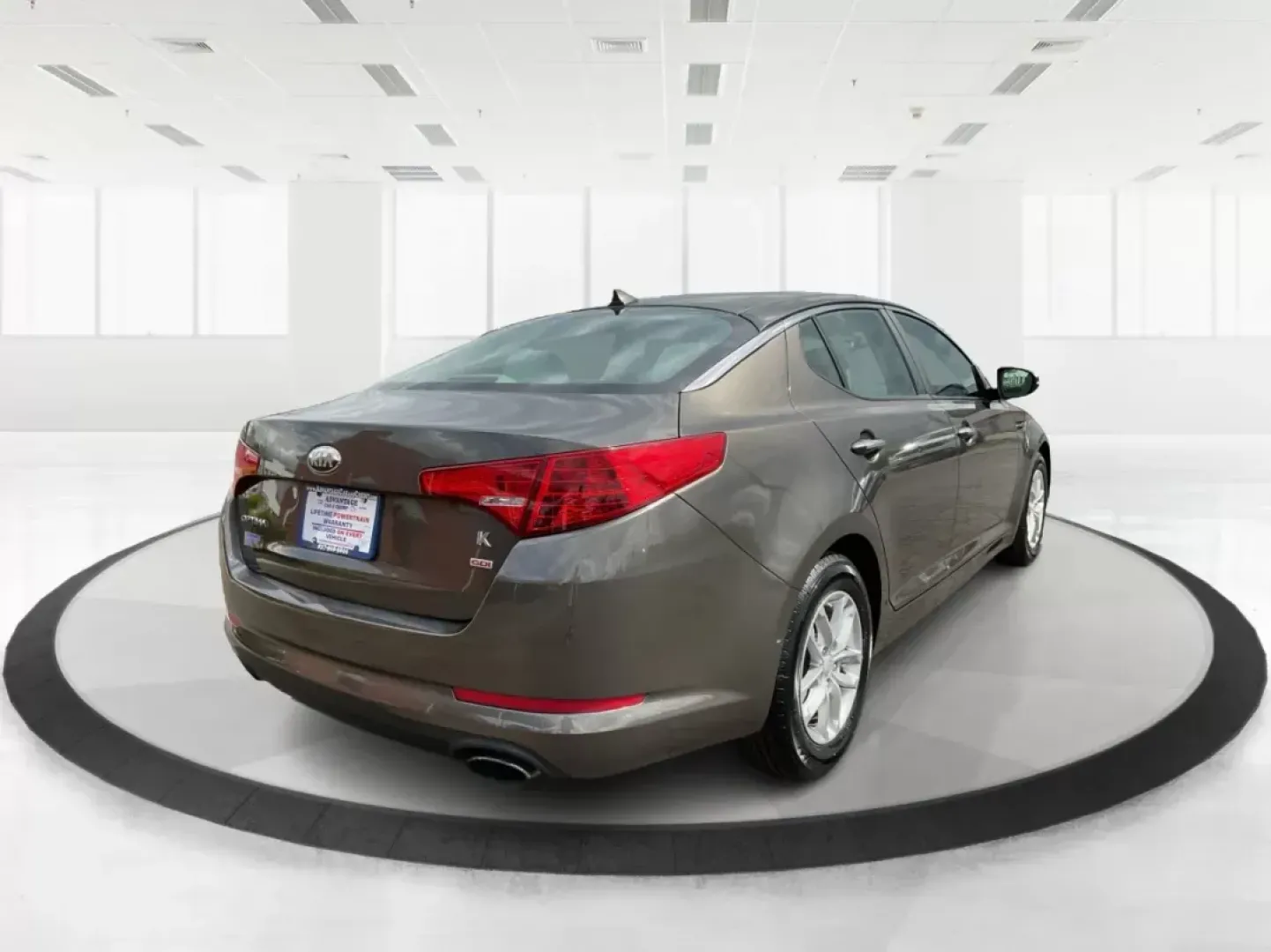 2013 Kia Optima LX (5XXGM4A71DG) with an 2.4L I-4 gasoline direct injection engine, located at 880 E. National Road, Vandalia, OH, 45377, (937) 908-9800, 39.891918, -84.183594 - 2013 Kia Optima LX - Photo#1
