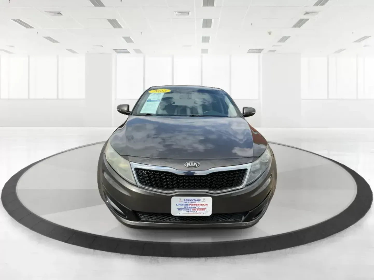 2013 Kia Optima LX (5XXGM4A71DG) with an 2.4L I-4 gasoline direct injection engine, located at 880 E. National Road, Vandalia, OH, 45377, (937) 908-9800, 39.891918, -84.183594 - 2013 Kia Optima LX - Photo#6