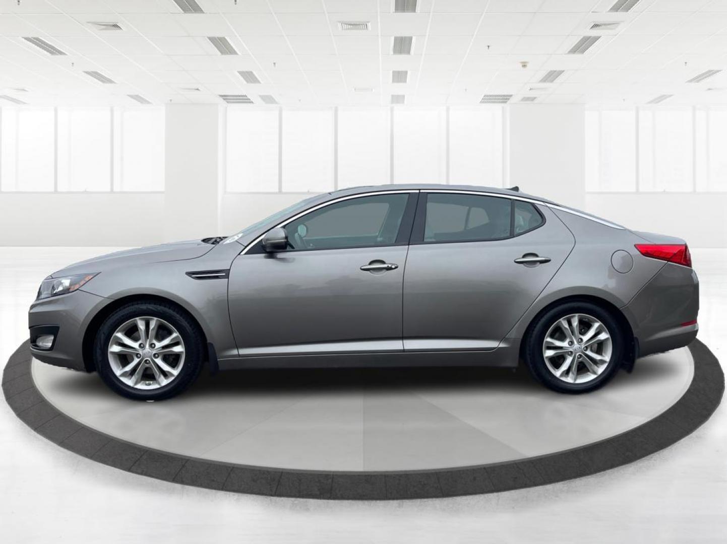 2013 Kia Optima EX (5XXGN4A76DG) with an Other engine, located at 4508 South Dixie Dr, Moraine, OH, 45439, (937) 908-9800, 39.689976, -84.218452 - 2013 Kia Optima EX - Photo#5
