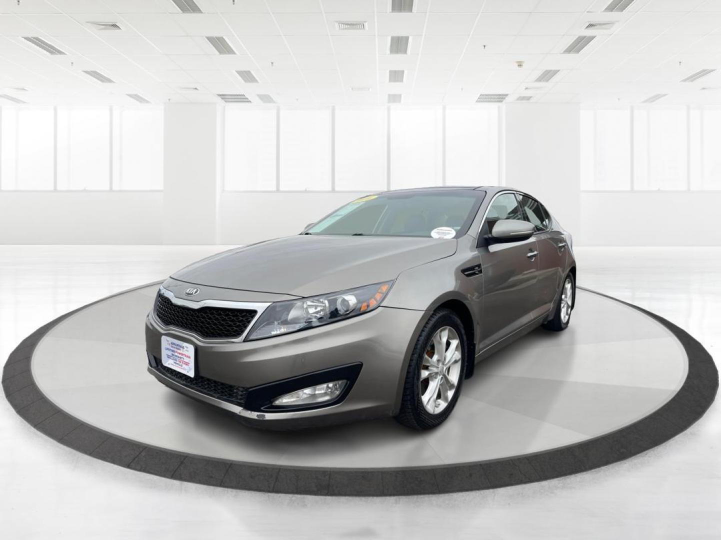 2013 Kia Optima EX (5XXGN4A76DG) with an Other engine, located at 4508 South Dixie Dr, Moraine, OH, 45439, (937) 908-9800, 39.689976, -84.218452 - 2013 Kia Optima EX - Photo#7