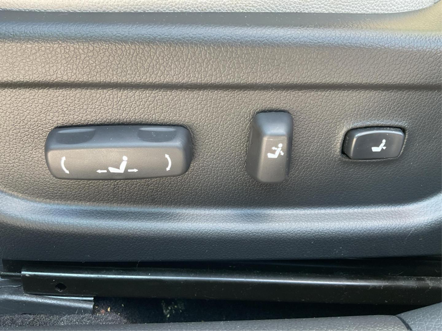 2013 Kia Optima EX (5XXGN4A70DG) with an 2.4L I-4 gasoline direct injection engine, located at 8750 N County Rd 25A, Piqua, OH, 45356, (937) 908-9800, 40.164391, -84.232513 - 2013 Kia Optima EX - Photo#17