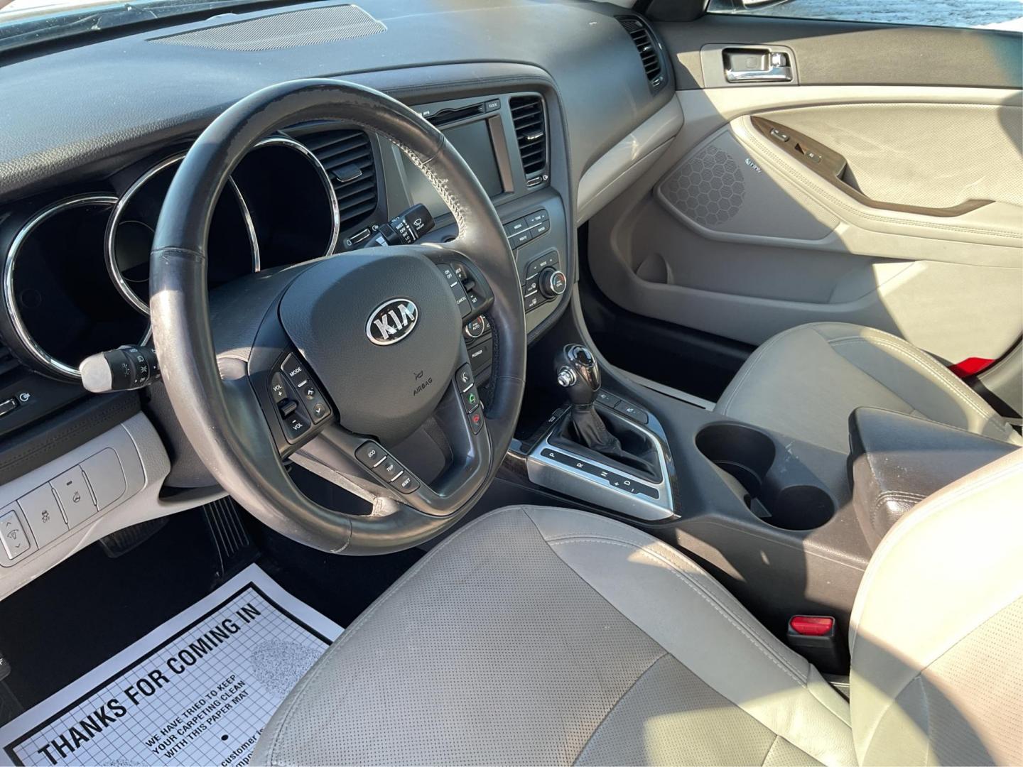 2013 Kia Optima EX (5XXGN4A70DG) with an 2.4L I-4 gasoline direct injection engine, located at 8750 N County Rd 25A, Piqua, OH, 45356, (937) 908-9800, 40.164391, -84.232513 - 2013 Kia Optima EX - Photo#8