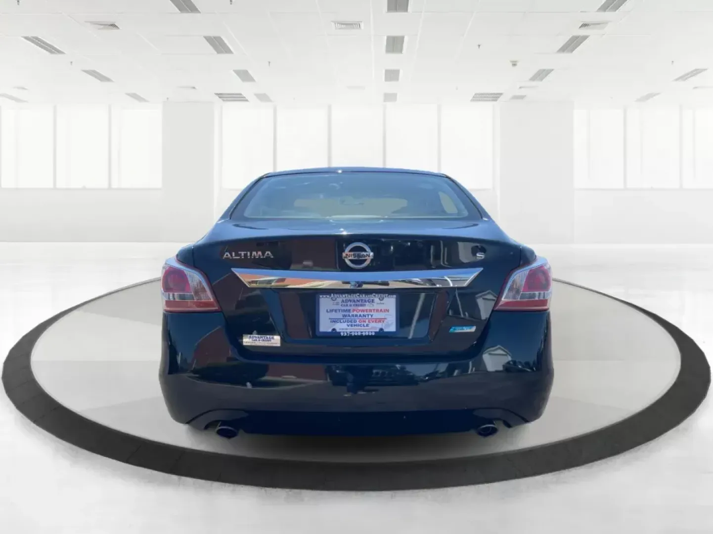 2013 Nissan Altima 2.5 S (1N4AL3AP1DC) with an 2.5L I-4 DOHC engine, located at 401 Woodman Dr, Riverside, OH, 45431, (937) 908-9800, 39.760899, -84.123421 - 2013 Nissan Altima 2.5 S - Photo#3