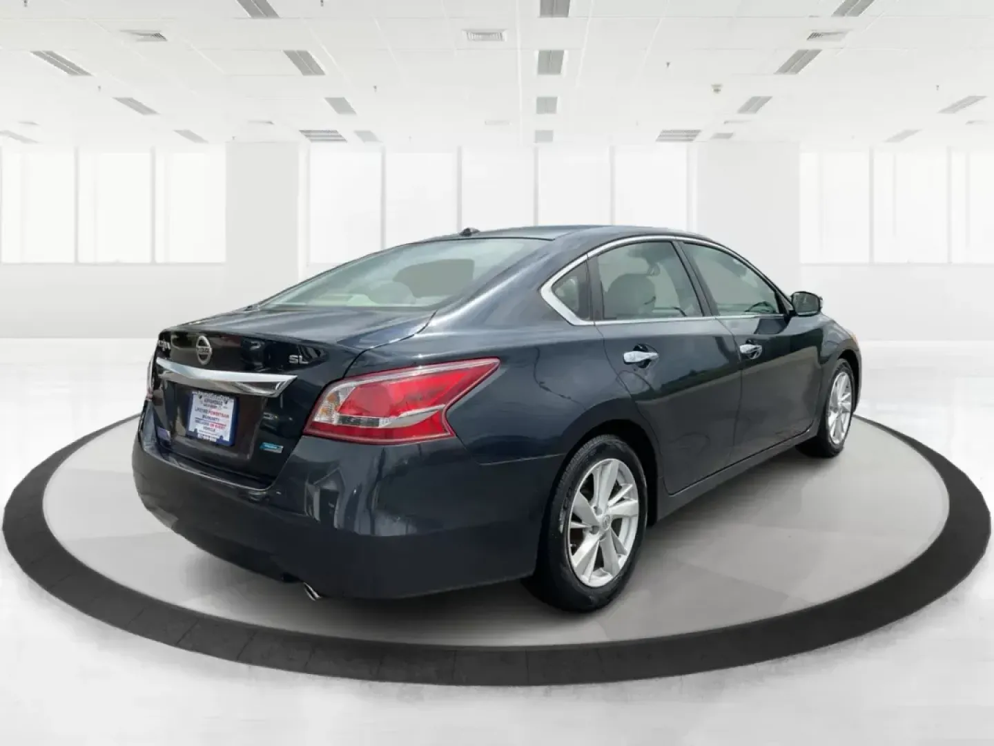 2013 Nissan Altima 2.5 SL (1N4AL3AP9DN) with an 2.5L I-4 DOHC engine, located at 880 E. National Road, Vandalia, OH, 45377, (937) 908-9800, 39.891918, -84.183594 - 2013 Nissan Altima 2.5 SL - Photo#2