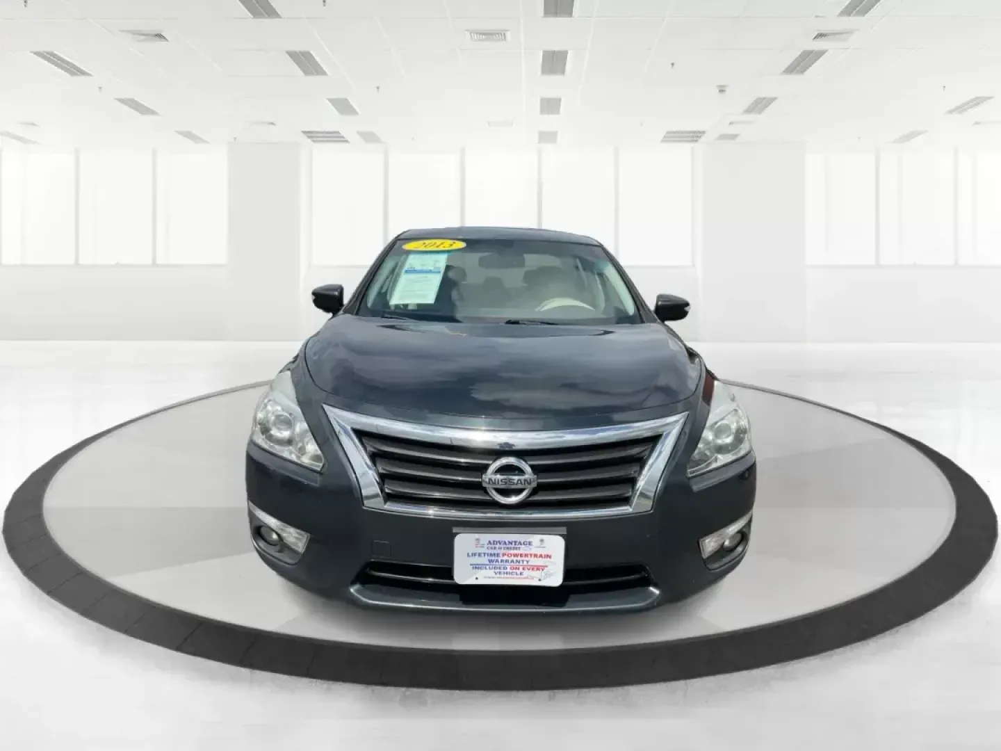 2013 Nissan Altima 2.5 SL (1N4AL3AP9DN) with an 2.5L I-4 DOHC engine, located at 880 E. National Road, Vandalia, OH, 45377, (937) 908-9800, 39.891918, -84.183594 - 2013 Nissan Altima 2.5 SL - Photo#7