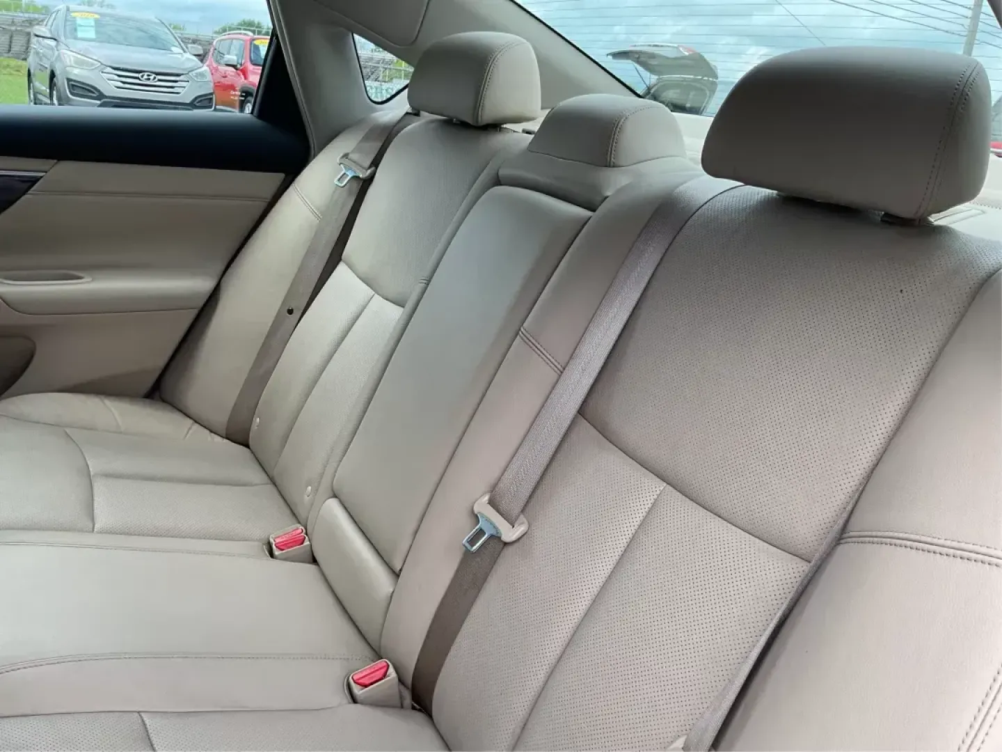 2013 Nissan Altima 2.5 SL (1N4AL3AP9DN) with an 2.5L I-4 DOHC engine, located at 880 E. National Road, Vandalia, OH, 45377, (937) 908-9800, 39.891918, -84.183594 - 2013 Nissan Altima 2.5 SL - Photo#10