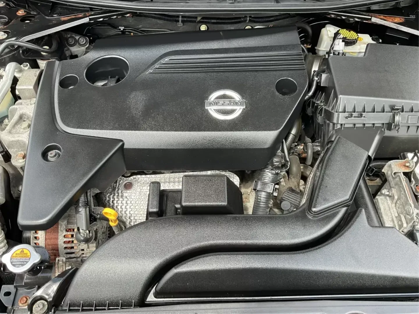 2013 Nissan Altima 2.5 SL (1N4AL3AP9DN) with an 2.5L I-4 DOHC engine, located at 880 E. National Road, Vandalia, OH, 45377, (937) 908-9800, 39.891918, -84.183594 - 2013 Nissan Altima 2.5 SL - Photo#11