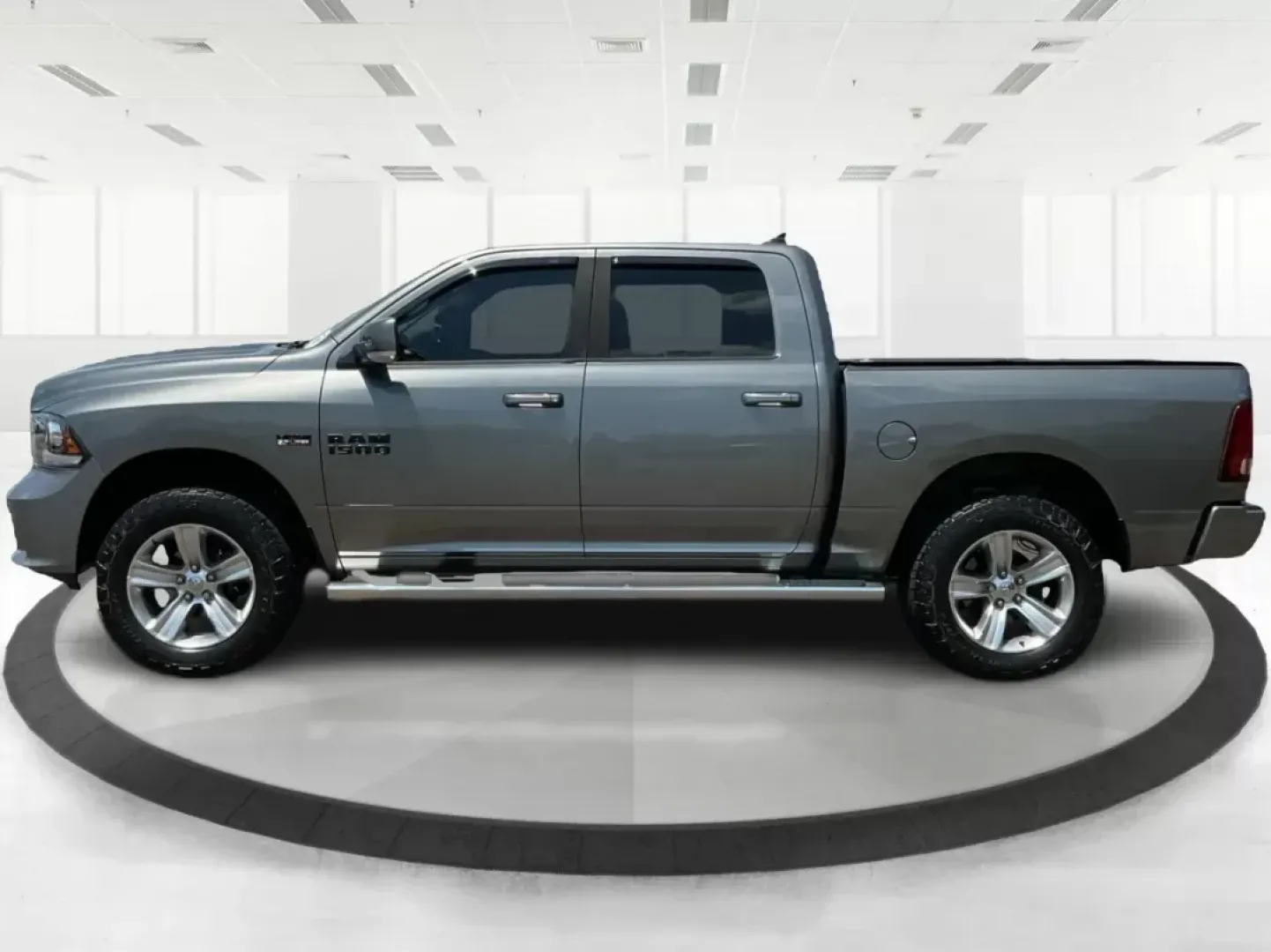 2013 Ram 1500 Sport (1C6RR7MT6DS) with an HEMI 5.7L V-8 variable valve control engine, located at 1951 S Dayton Lakeview Rd., New Carlisle, OH, 45344, (937) 908-9800, 39.890999, -84.050255 - Discover the perfect blend of performance and practicality with this stunning 2013 Ram 1500 Sport Crew Cab, now available at Advantage Car and Credit in Fairborn, OH! Whether you're tackling daily commutes, heading out for a weekend adventure, or need a reliable vehicle for your growing family, this - Photo#4