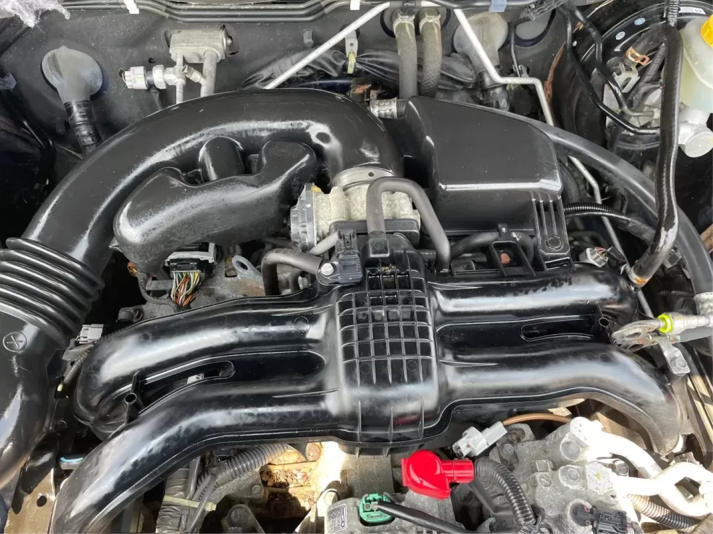 2013 Subaru Outback 2.5i Premium (4S4BRBGC0D3) with an 2.5L H-4 DOHC engine, located at 401 Woodman Dr, Riverside, OH, 45431, (937) 908-9800, 39.760899, -84.123421 - 2013 Subaru Outback 2.5i Premium - Photo#10