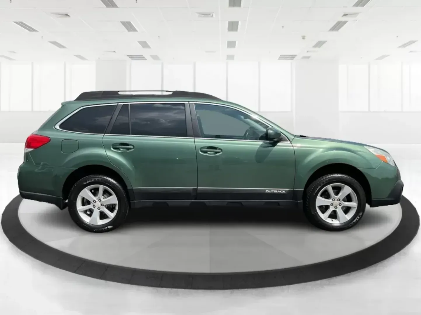 2013 Subaru Outback 2.5i Premium (4S4BRBCC7D3) with an 2.5L H-4 DOHC engine, located at 1184 Kauffman Ave, Fairborn, OH, 45324, (937) 908-9800, 39.807072, -84.030914 - ### Adventure Awaits with This 2013 Subaru Outback at Advantage Car and Credit!<br /> <br /> Are you looking for the perfect vehicle to take your family on weekend getaways or to navigate the bustling streets of Fairborn, OH? Look no further than this **2013 Subaru Outback 2.5i Premium**! This versa - Photo#1