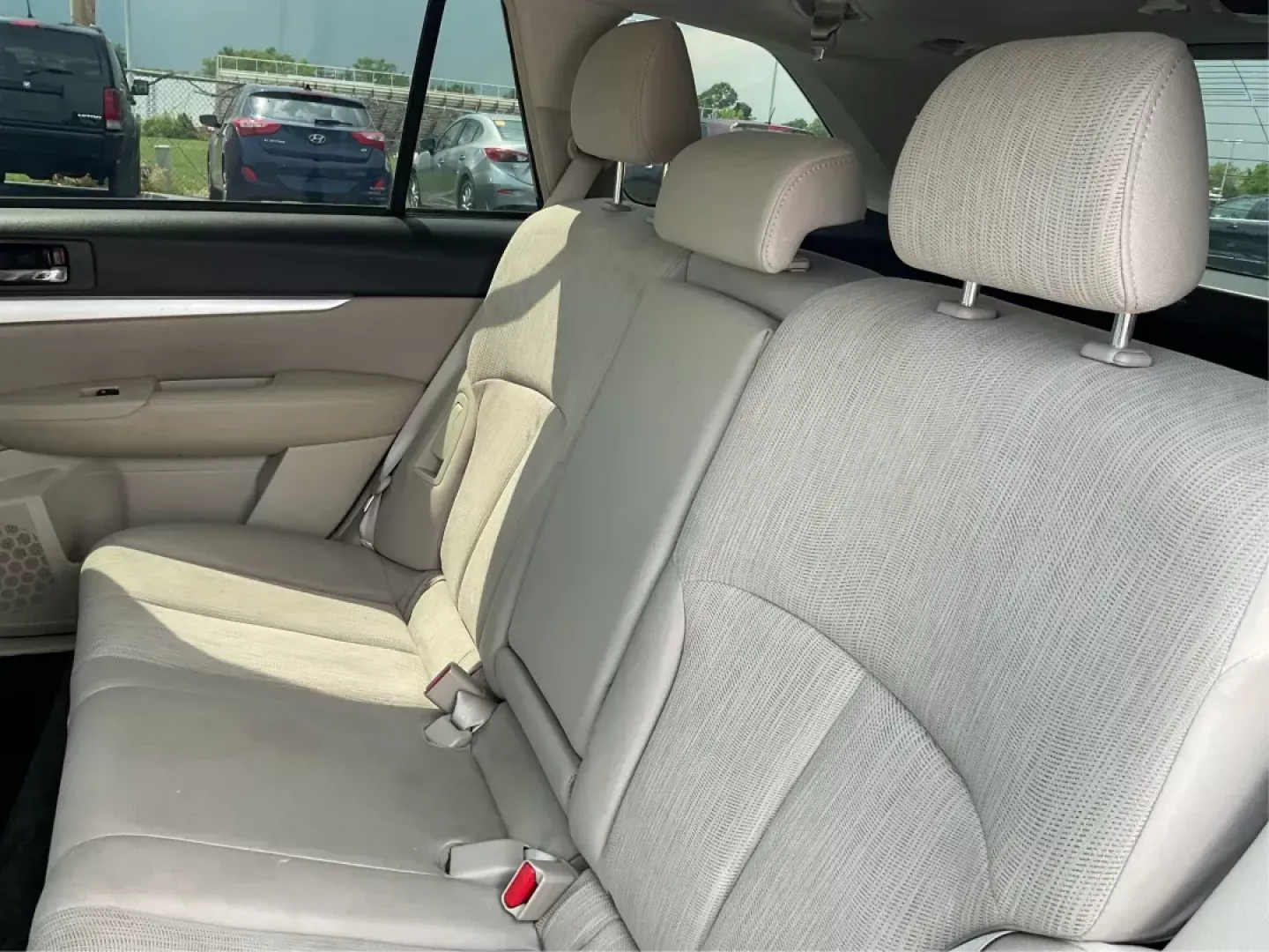 2013 Subaru Outback 2.5i Premium (4S4BRBCC7D3) with an 2.5L H-4 DOHC engine, located at 1184 Kauffman Ave, Fairborn, OH, 45324, (937) 908-9800, 39.807072, -84.030914 - ### Adventure Awaits with This 2013 Subaru Outback at Advantage Car and Credit!<br /> <br /> Are you looking for the perfect vehicle to take your family on weekend getaways or to navigate the bustling streets of Fairborn, OH? Look no further than this **2013 Subaru Outback 2.5i Premium**! This versa - Photo#9