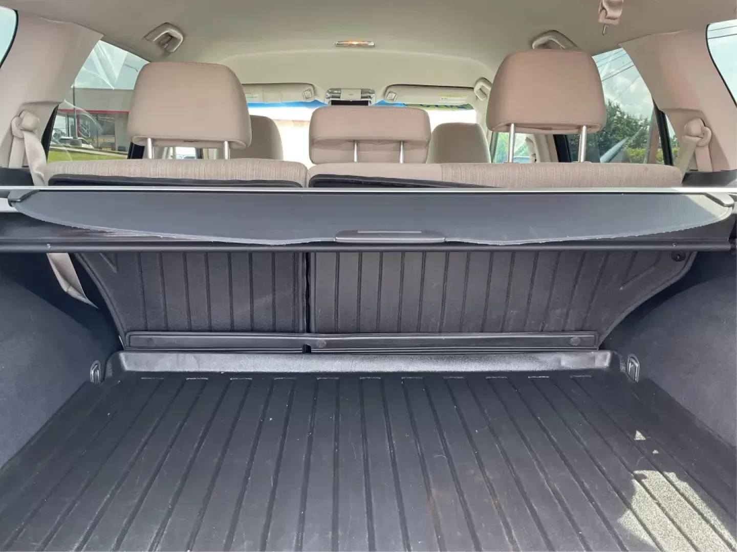 2013 Subaru Outback 2.5i Premium (4S4BRBCC7D3) with an 2.5L H-4 DOHC engine, located at 1184 Kauffman Ave, Fairborn, OH, 45324, (937) 908-9800, 39.807072, -84.030914 - ### Adventure Awaits with This 2013 Subaru Outback at Advantage Car and Credit!<br /> <br /> Are you looking for the perfect vehicle to take your family on weekend getaways or to navigate the bustling streets of Fairborn, OH? Look no further than this **2013 Subaru Outback 2.5i Premium**! This versa - Photo#11