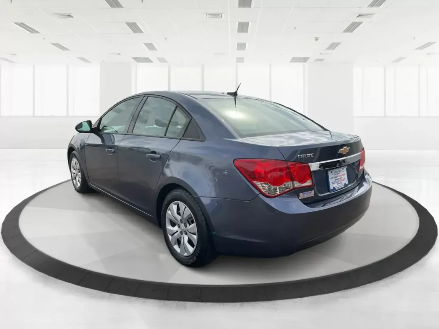 2014 Chevrolet Cruze LS Auto (1G1PA5SG0E7) with an ECOTEC 1.8L I-4 DOHC engine, located at 1230 East Main St, Xenia, OH, 45385, (937) 908-9800, 39.688026, -83.910172 - 2014 Chevrolet Cruze LS Auto - Photo#5