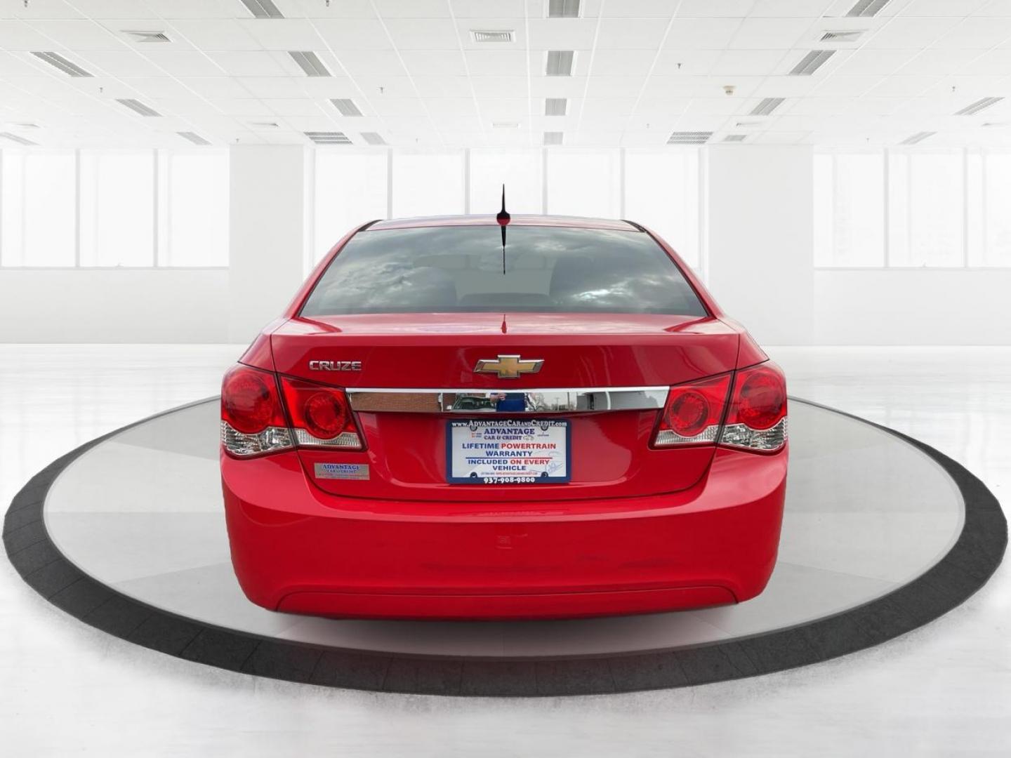 2014 Chevrolet Cruze LS Auto (1G1PA5SH2E7) with an ECOTEC 1.8L I-4 DOHC engine, located at 1230 East Main St, Xenia, OH, 45385, (937) 908-9800, 39.688026, -83.910172 - 2014 Chevrolet Cruze LS Auto - Photo#3