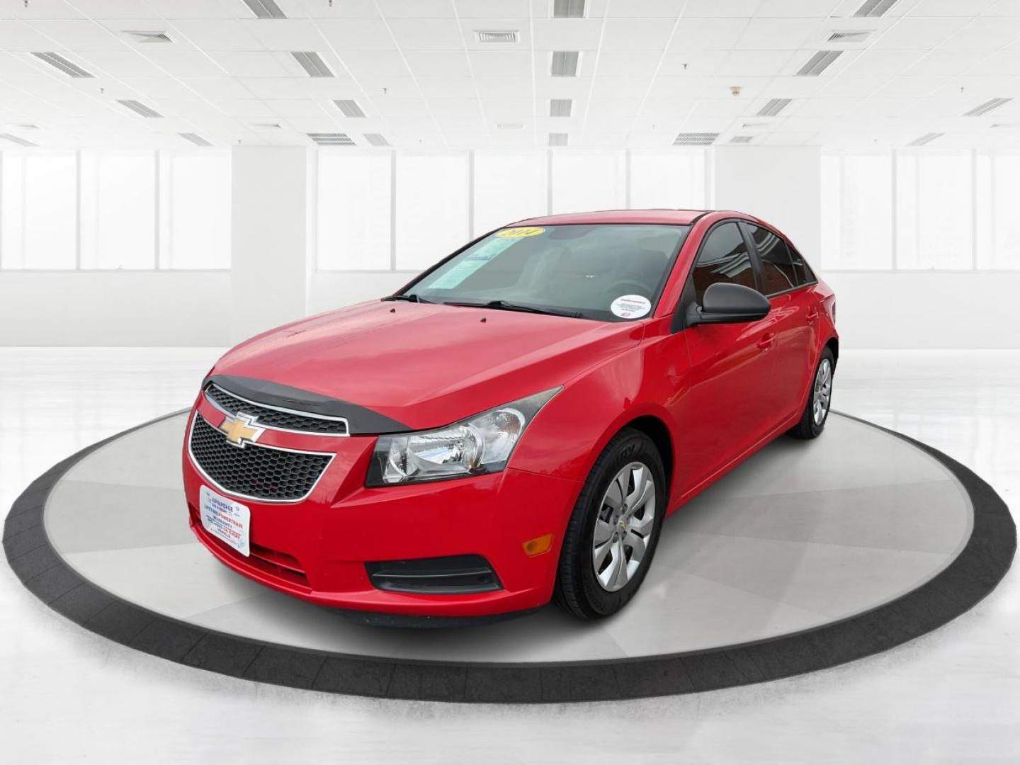 2014 Chevrolet Cruze LS Auto (1G1PA5SH2E7) with an ECOTEC 1.8L I-4 DOHC engine, located at 1230 East Main St, Xenia, OH, 45385, (937) 908-9800, 39.688026, -83.910172 - 2014 Chevrolet Cruze LS Auto - Photo#7