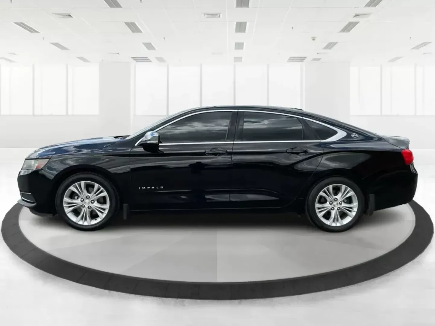 2014 Chevrolet Impala 1LT (1G1115SL6EU) with an ECOTEC 2.5L I-4 gasoline direct injection engine, located at 880 E. National Road, Vandalia, OH, 45377, (937) 908-9800, 39.891918, -84.183594 - 2014 Chevrolet Impala 1LT - Photo#4