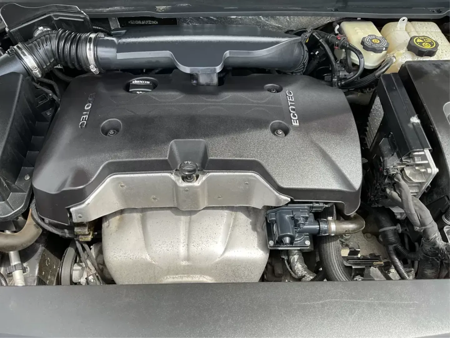 2014 Chevrolet Impala 1LT (1G1115SL6EU) with an ECOTEC 2.5L I-4 gasoline direct injection engine, located at 880 E. National Road, Vandalia, OH, 45377, (937) 908-9800, 39.891918, -84.183594 - 2014 Chevrolet Impala 1LT - Photo#9
