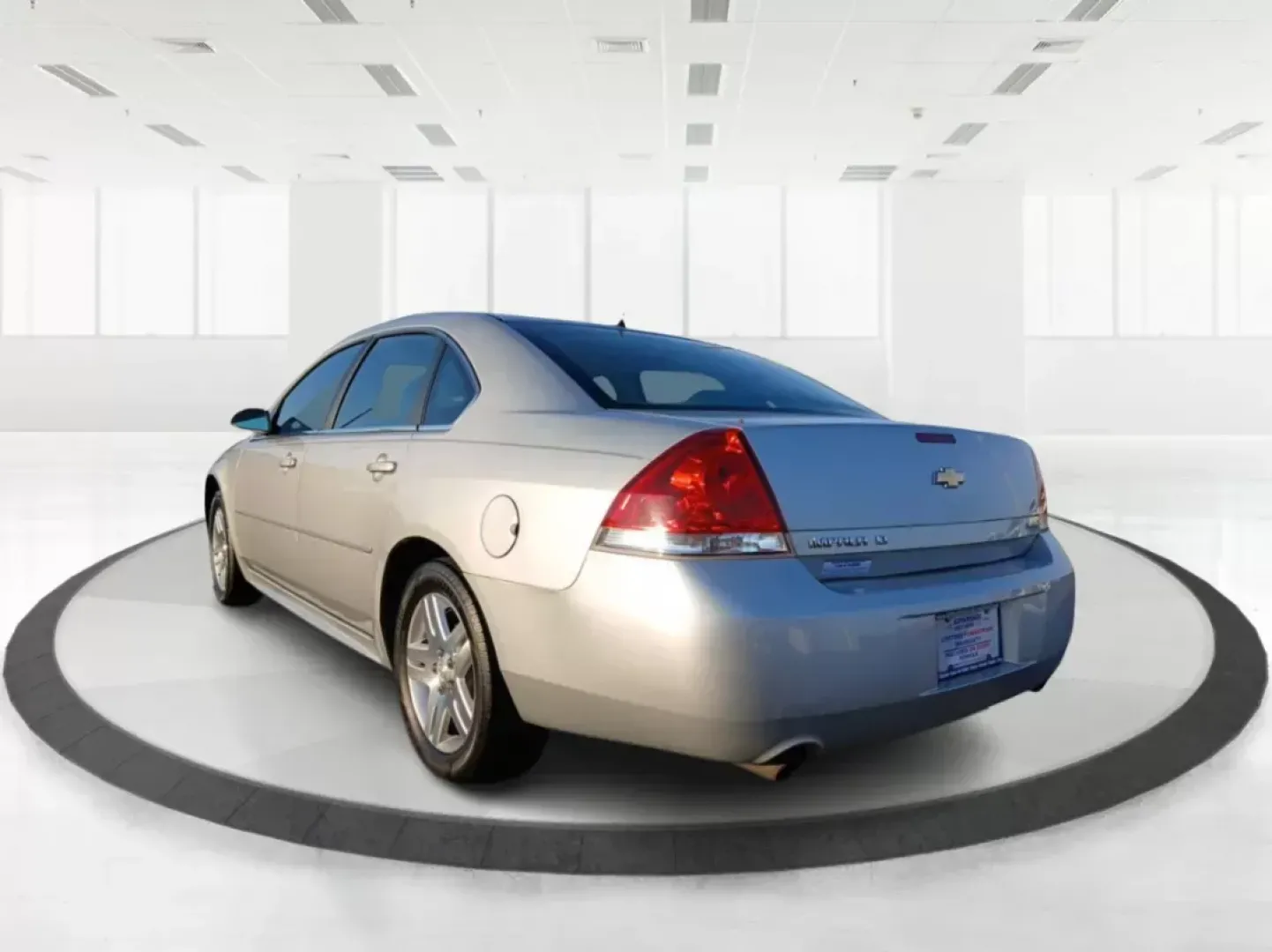 2014 Chevrolet Impala Limited LT (2G1WB5E3XE1) with an 3.6L V6 DOHC 16V FFV engine, 6-Speed Automatic transmission, located at 8750 N County Rd 25A, Piqua, OH, 45356, (937) 908-9800, 40.164391, -84.232513 - 2014 Chevrolet Impala Limited LT - Photo#5