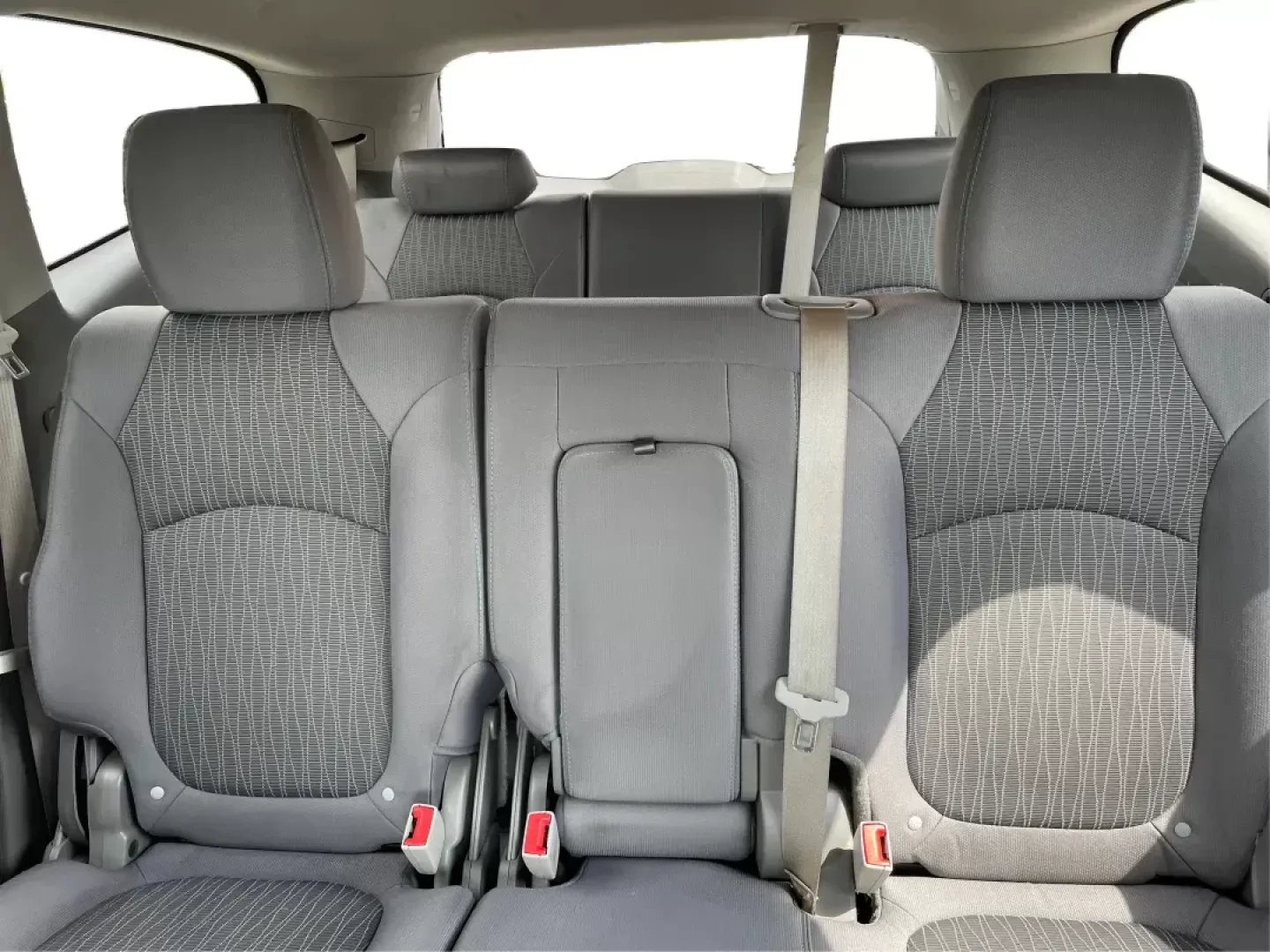 2014 Cyber Gray Metallic Chevrolet Traverse LS FWD w/PDC (1GNKRFED9EJ) with an 3.6L V6 DOHC 24V engine, 6-Speed Automatic transmission, located at 880 E. National Road, Vandalia, OH, 45377, (937) 908-9800, 39.891918, -84.183594 - 2014 Chevrolet Traverse LS FWD w/PDC - Photo#14
