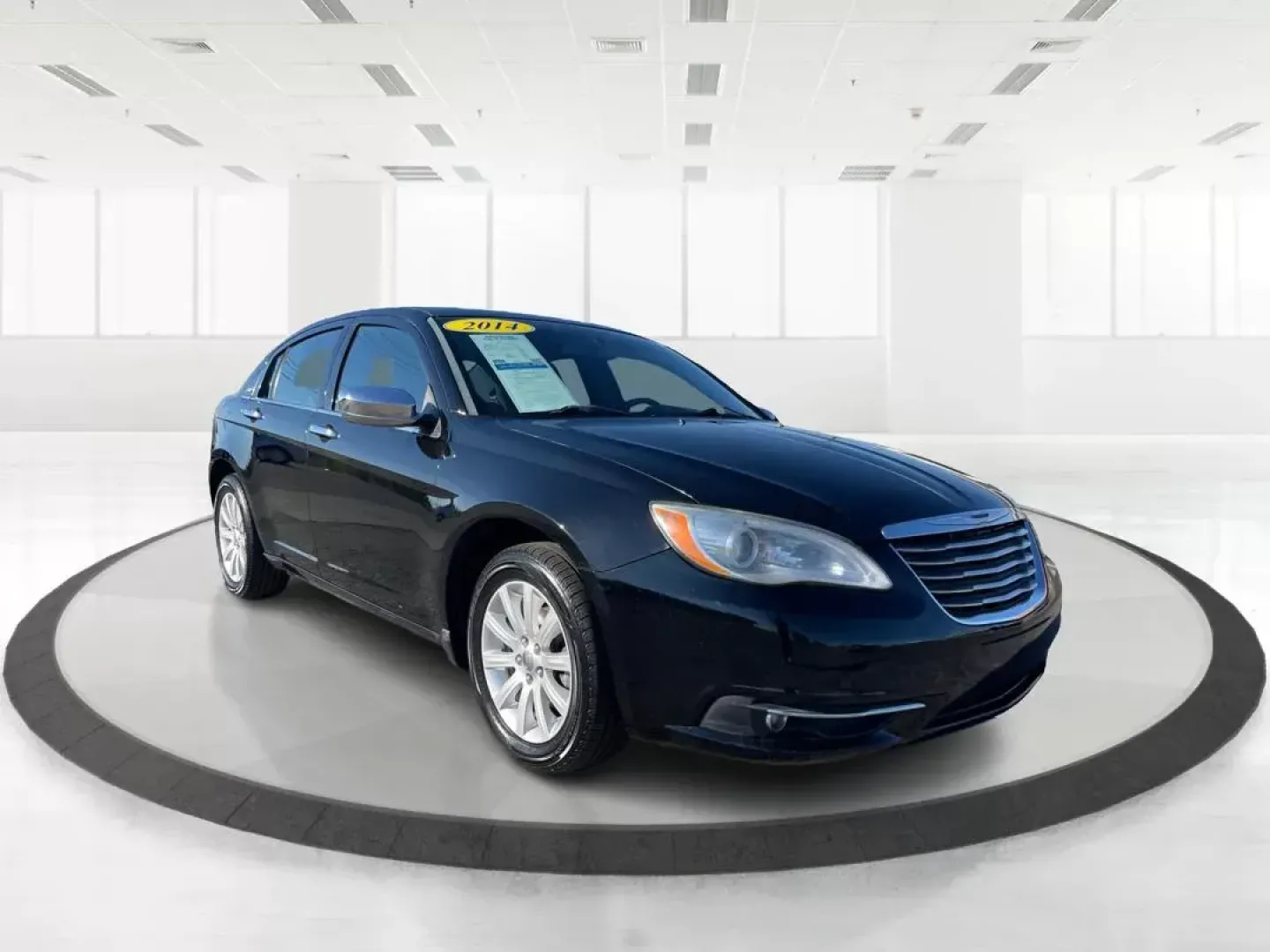 2014 Chrysler 200 Limited (1C3CCBCG6EN) with an 3.6L V6 DOHC 24V FFV engine, 6-Speed Automatic transmission, located at 1184 Kauffman Ave, Fairborn, OH, 45324, (937) 908-9800, 39.807072, -84.030914 - 2014 Chrysler 200 Limited - Photo#0