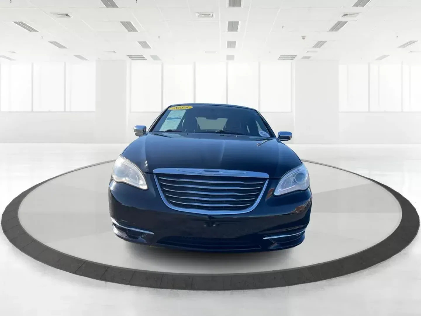 2014 Chrysler 200 Limited (1C3CCBCG6EN) with an 3.6L V6 DOHC 24V FFV engine, 6-Speed Automatic transmission, located at 1184 Kauffman Ave, Fairborn, OH, 45324, (937) 908-9800, 39.807072, -84.030914 - 2014 Chrysler 200 Limited - Photo#7