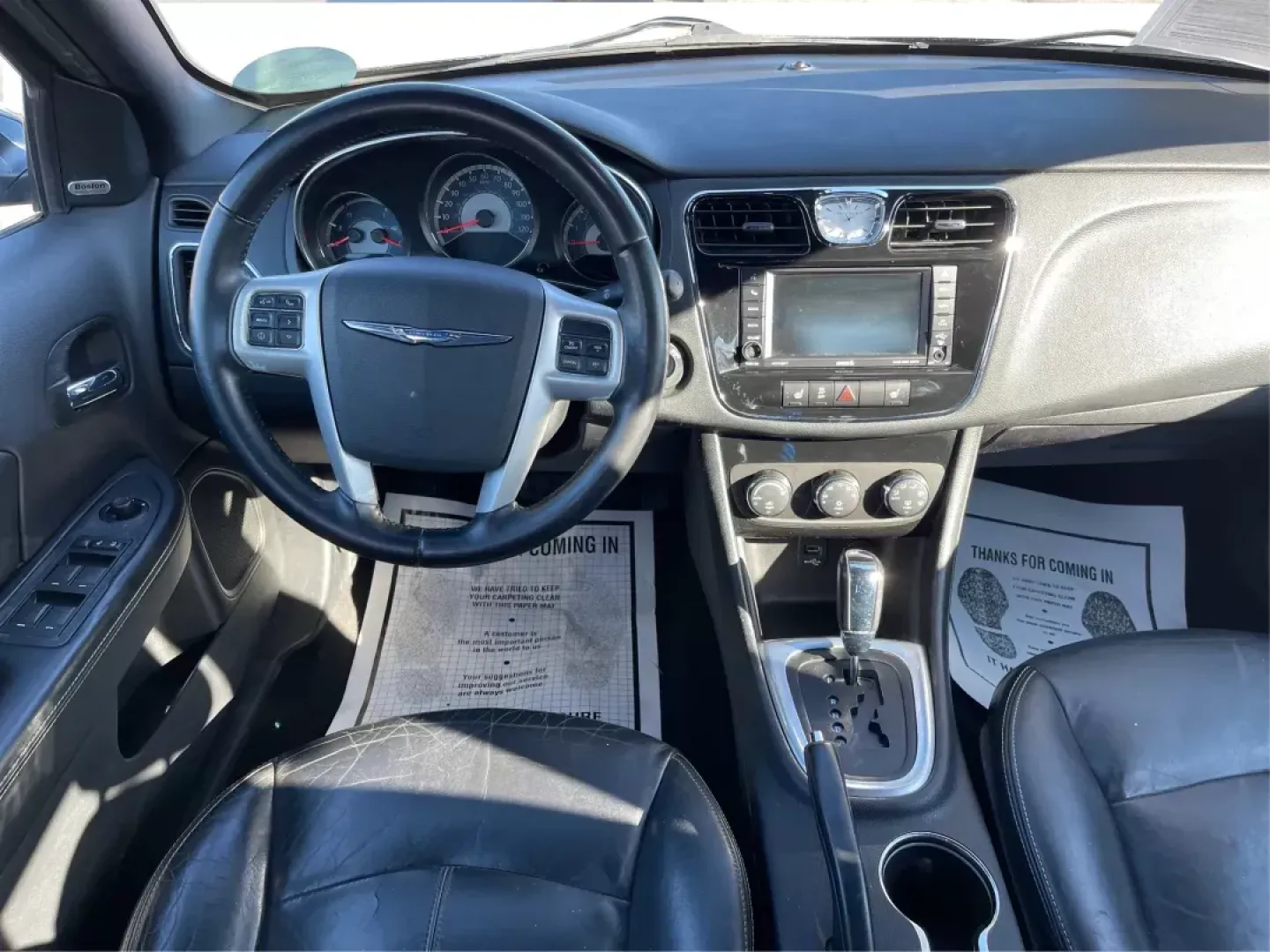2014 Chrysler 200 Limited (1C3CCBCG6EN) with an 3.6L V6 DOHC 24V FFV engine, 6-Speed Automatic transmission, located at 1184 Kauffman Ave, Fairborn, OH, 45324, (937) 908-9800, 39.807072, -84.030914 - 2014 Chrysler 200 Limited - Photo#20