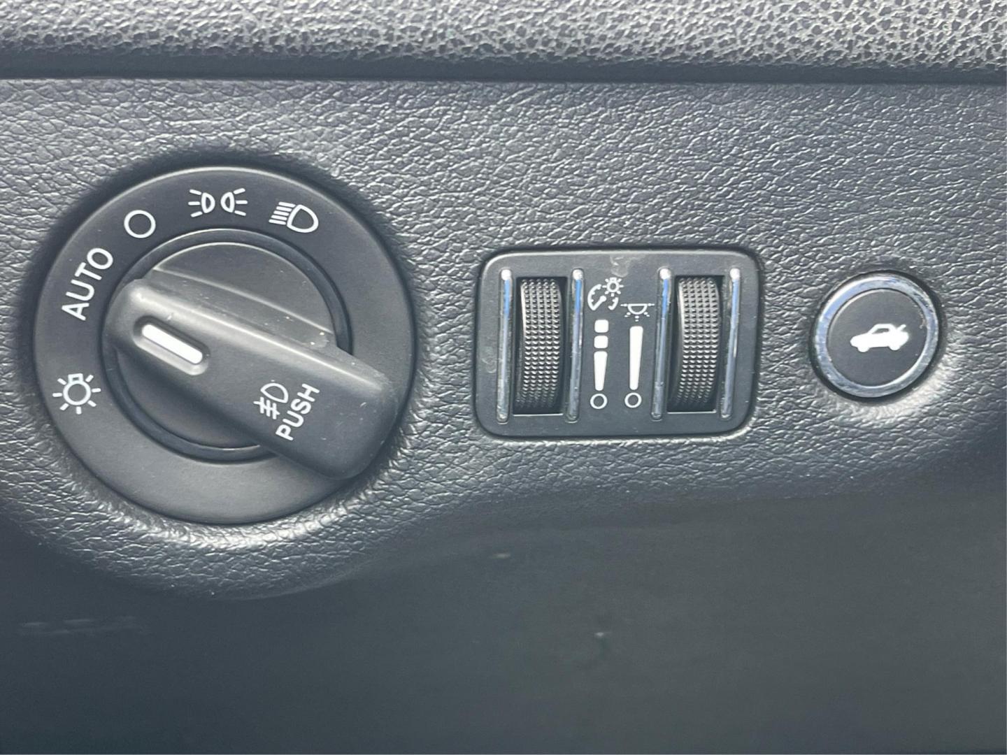 2014 Chrysler 300 C (2C3CCAKT8EH) with an Other engine, located at 1951 S Dayton Lakeview Rd., New Carlisle, OH, 45344, (937) 908-9800, 39.890999, -84.050255 - 2014 Chrysler 300 C - Photo#16