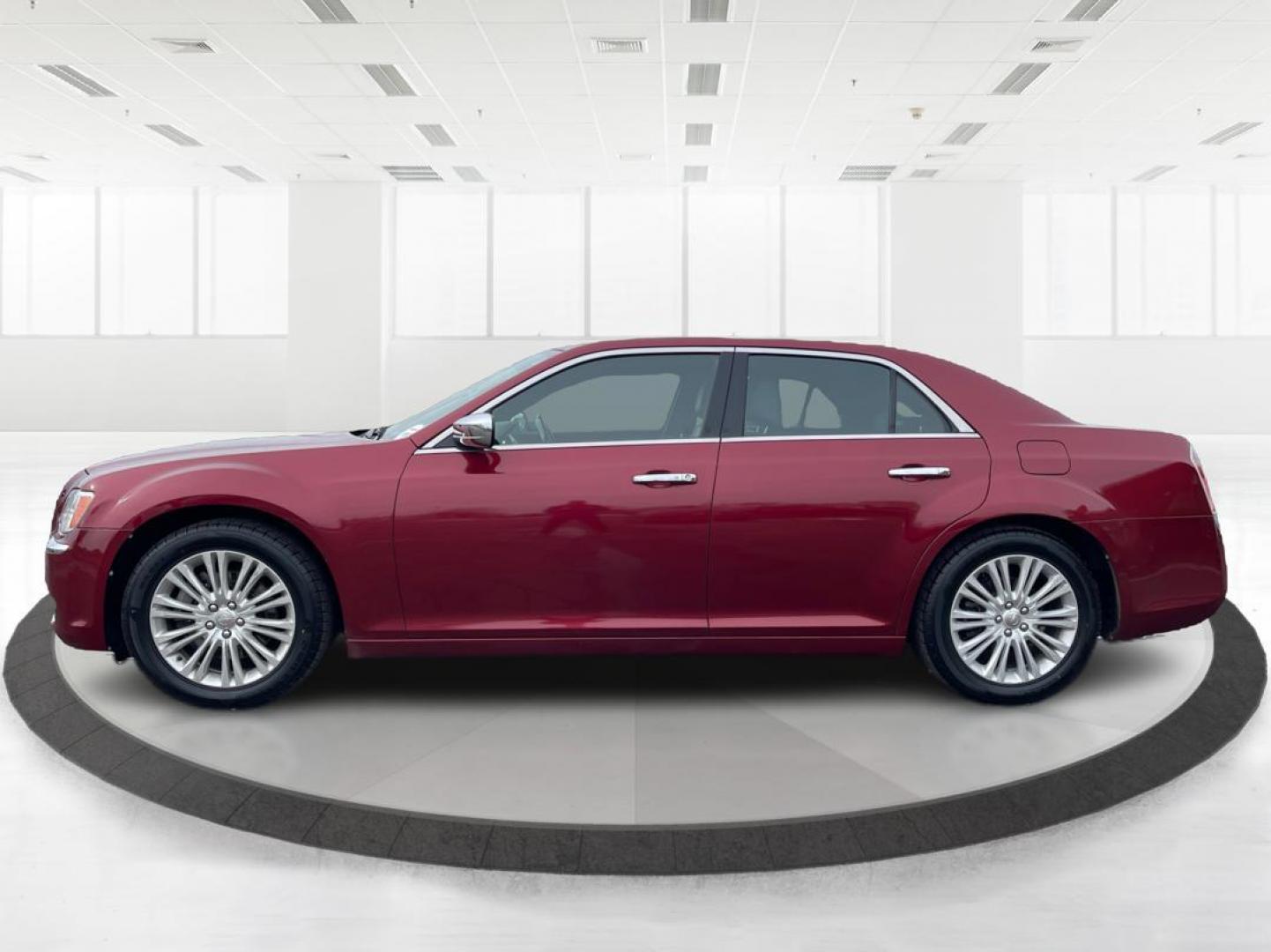 2014 Chrysler 300 C (2C3CCAKT8EH) with an Other engine, located at 1951 S Dayton Lakeview Rd., New Carlisle, OH, 45344, (937) 908-9800, 39.890999, -84.050255 - 2014 Chrysler 300 C - Photo#5