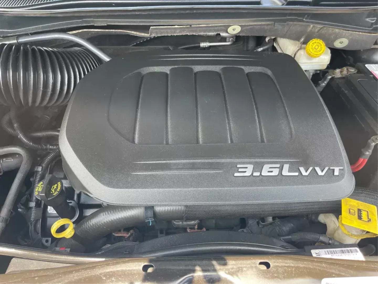 2014 Chrysler Town and Country Touring-L (2C4RC1CG3ER) with an 3.6L V6 DOHC 24V engine, 6-Speed Automatic transmission, located at 1230 East Main St, Xenia, OH, 45385, (937) 908-9800, 39.688026, -83.910172 - **Experience Family Adventures in the 2014 Chrysler Town and Country Touring-L at Advantage Car and Credit!**<br /> <br /> Are you in search of the perfect family vehicle that effortlessly combines style, comfort, and functionality? Look no further than the 2014 Chrysler Town and Country Touring - Photo#10