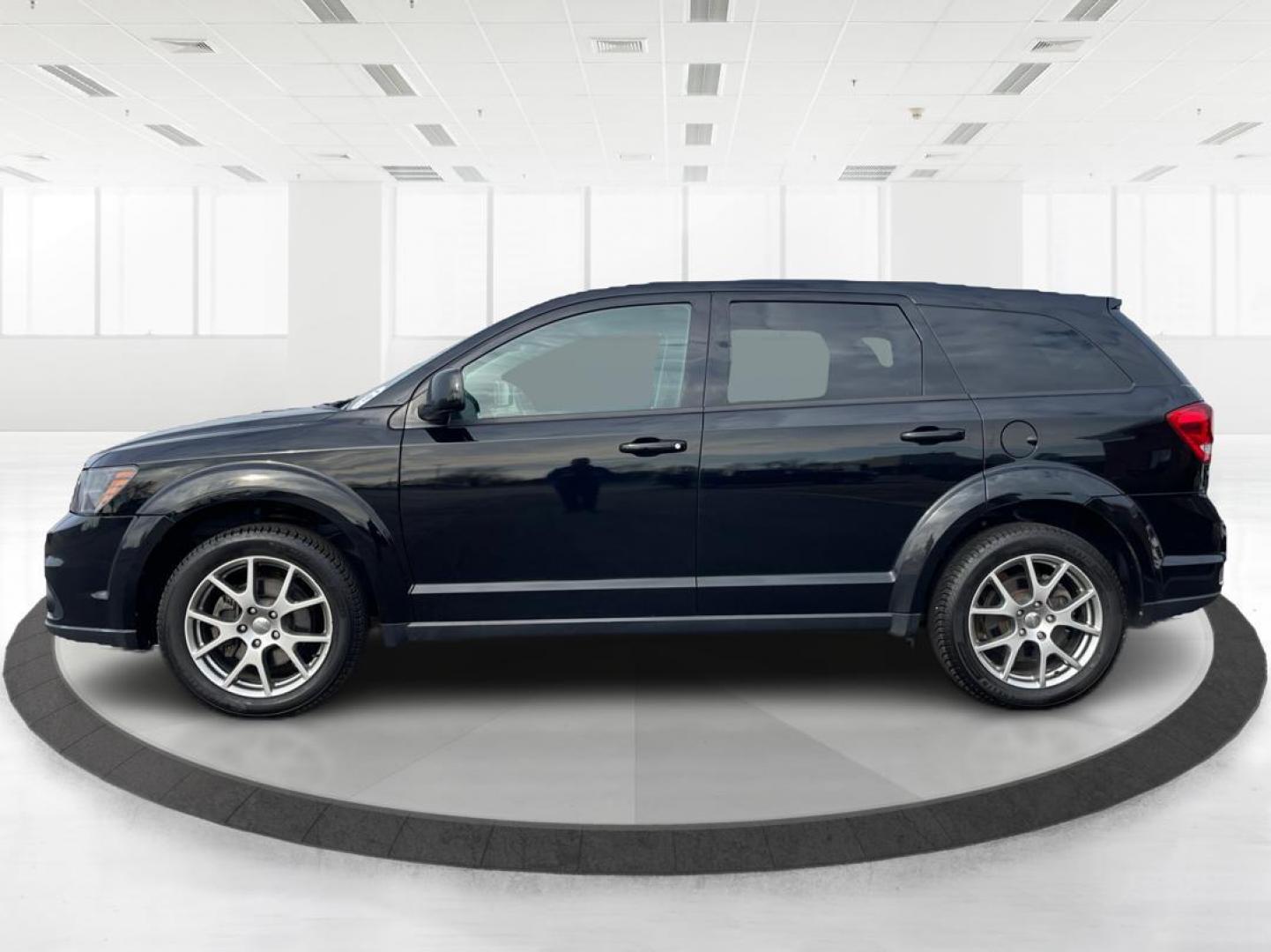 2014 Dodge Journey R/T (3C4PDDEG4ET) with an 3.6L V-6 DOHC engine, located at 8750 N County Rd 25A, Piqua, OH, 45356, (937) 908-9800, 40.164391, -84.232513 - 2014 Dodge Journey R/T - Photo#5