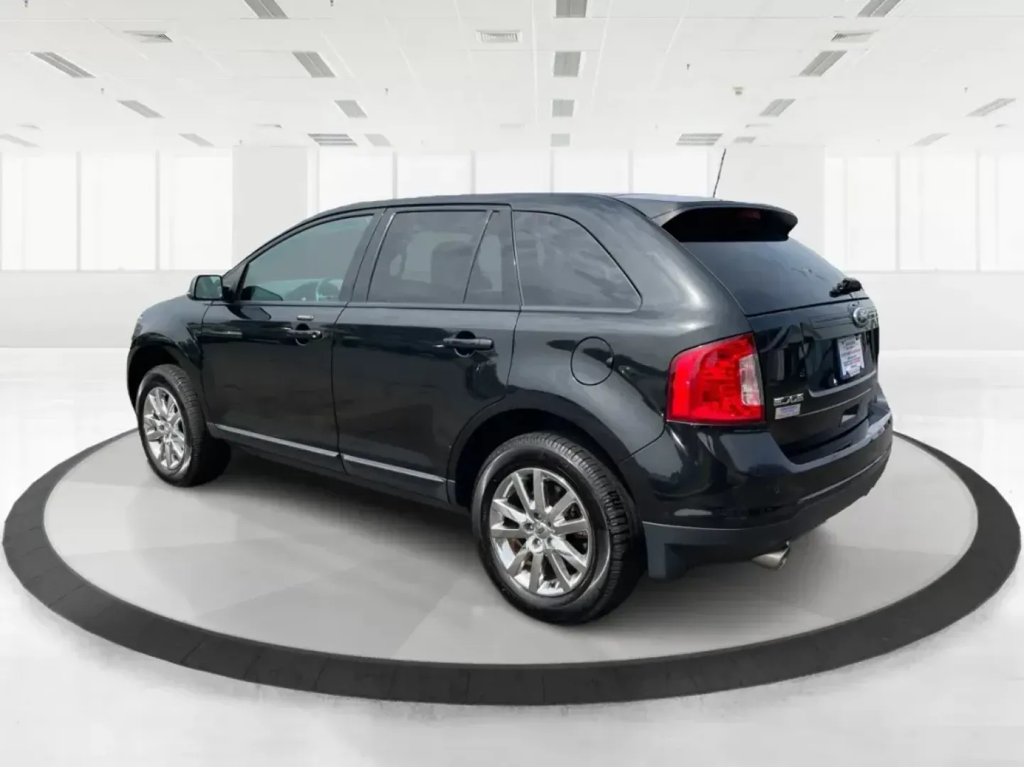 2014 Ford Edge SEL (2FMDK3JC2EB) with an Other engine, located at 1951 S Dayton Lakeview Rd., New Carlisle, OH, 45344, (937) 908-9800, 39.890999, -84.050255 - **Adventure Awaits: Drive a 2014 Ford Edge SEL from Advantage Car and Credit!**<br /> <br /> Are you ready to elevate your lifestyle with the perfect blend of comfort, style, and utility? The 2014 Ford Edge SEL is here to make every family road trip, daily commute, and weekend adventure a breeze. Wh - Photo#4