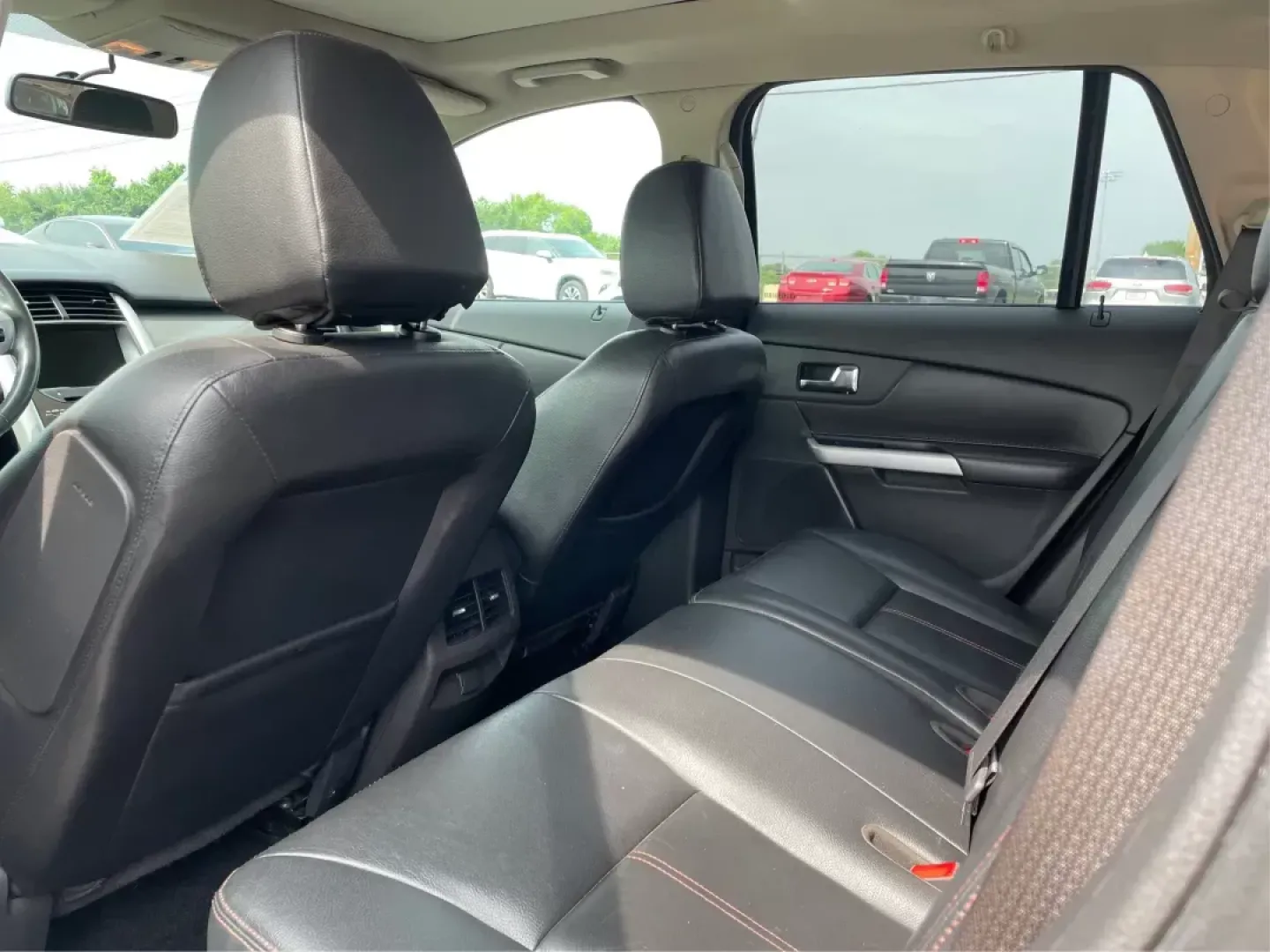 2014 Ford Edge SEL (2FMDK3JC2EB) with an Other engine, located at 1951 S Dayton Lakeview Rd., New Carlisle, OH, 45344, (937) 908-9800, 39.890999, -84.050255 - **Adventure Awaits: Drive a 2014 Ford Edge SEL from Advantage Car and Credit!**<br /> <br /> Are you ready to elevate your lifestyle with the perfect blend of comfort, style, and utility? The 2014 Ford Edge SEL is here to make every family road trip, daily commute, and weekend adventure a breeze. Wh - Photo#9