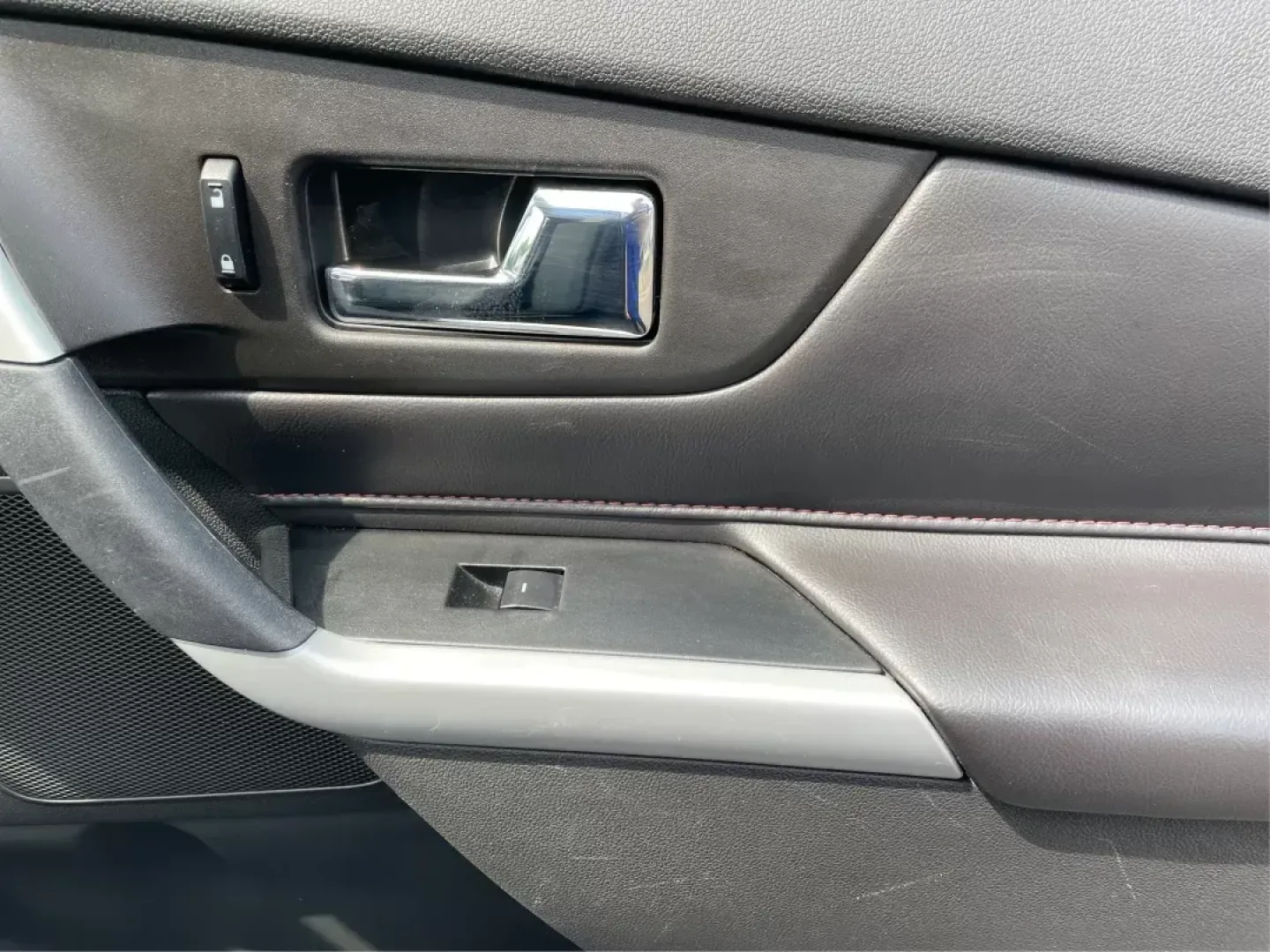 2014 Ford Edge SEL (2FMDK3JC2EB) with an Other engine, located at 1951 S Dayton Lakeview Rd., New Carlisle, OH, 45344, (937) 908-9800, 39.890999, -84.050255 - **Adventure Awaits: Drive a 2014 Ford Edge SEL from Advantage Car and Credit!**<br /> <br /> Are you ready to elevate your lifestyle with the perfect blend of comfort, style, and utility? The 2014 Ford Edge SEL is here to make every family road trip, daily commute, and weekend adventure a breeze. Wh - Photo#19