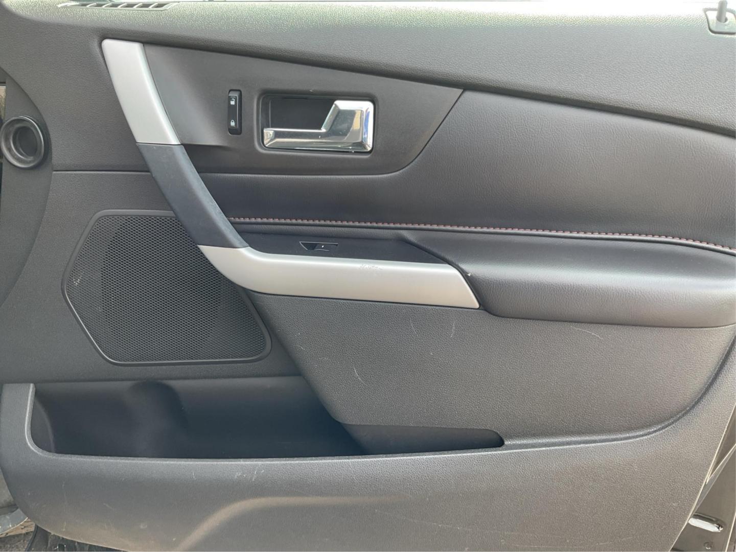 2014 Ford Edge SEL (2FMDK4JC8EB) with an 3.5L V-6 DOHC engine, located at 1230 East Main St, Xenia, OH, 45385, (937) 908-9800, 39.688026, -83.910172 - 2014 Ford Edge SEL - Photo#19