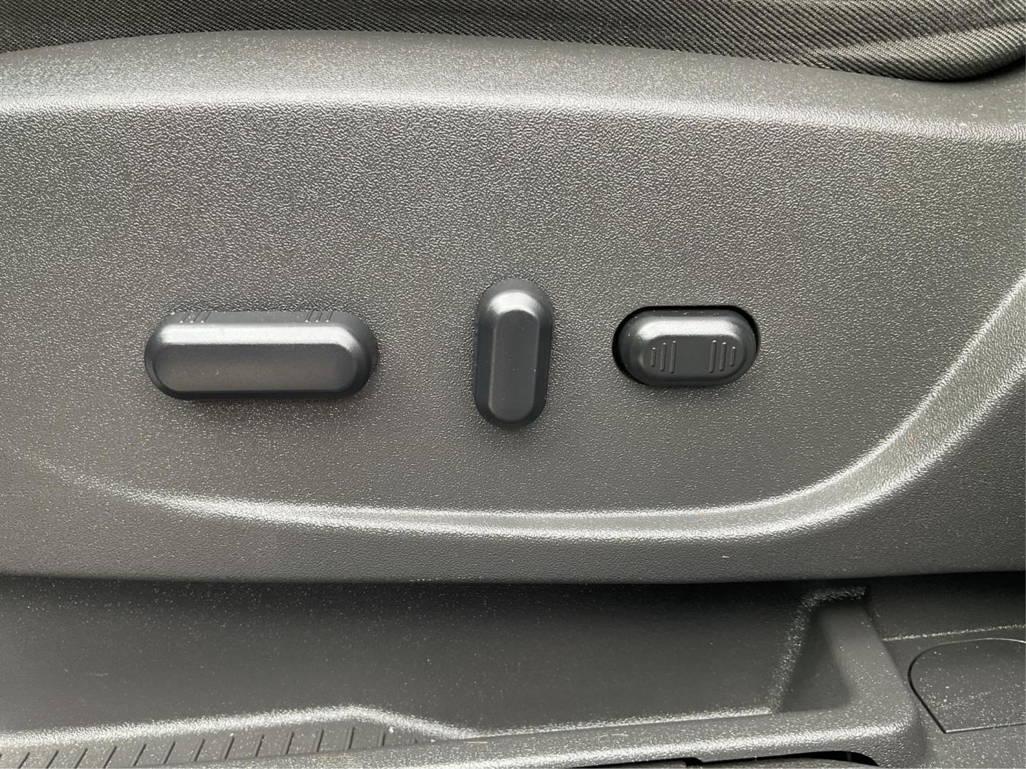 2014 Ford Escape Titanium (1FMCU9J95EU) with an EcoBoost 1.6L I-4 gasoline direct injection engine, located at 8750 N County Rd 25A, Piqua, OH, 45356, (937) 908-9800, 40.164391, -84.232513 - 2014 Ford Escape Titanium - Photo#17