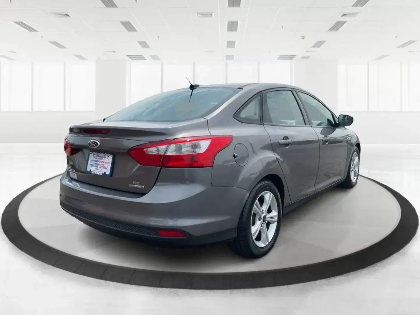 2014 Ford Focus SE (1FADP3F21EL) with an 2L I-4 gasoline direct injection engine, located at 1099 N County Rd 25A , Troy, OH, 45373, (937) 908-9800, 40.057079, -84.212883 - **Discover Your Next Adventure with the 2014 Ford Focus SE in Fairborn, OH!**<br /> <br /> Are you ready to elevate your daily commute or embark on weekend getaways? The 2014 Ford Focus SE is the perfect sedan to complement your lifestyle, offering a blend of efficiency, comfort, and cutting-edge fe - Photo#2
