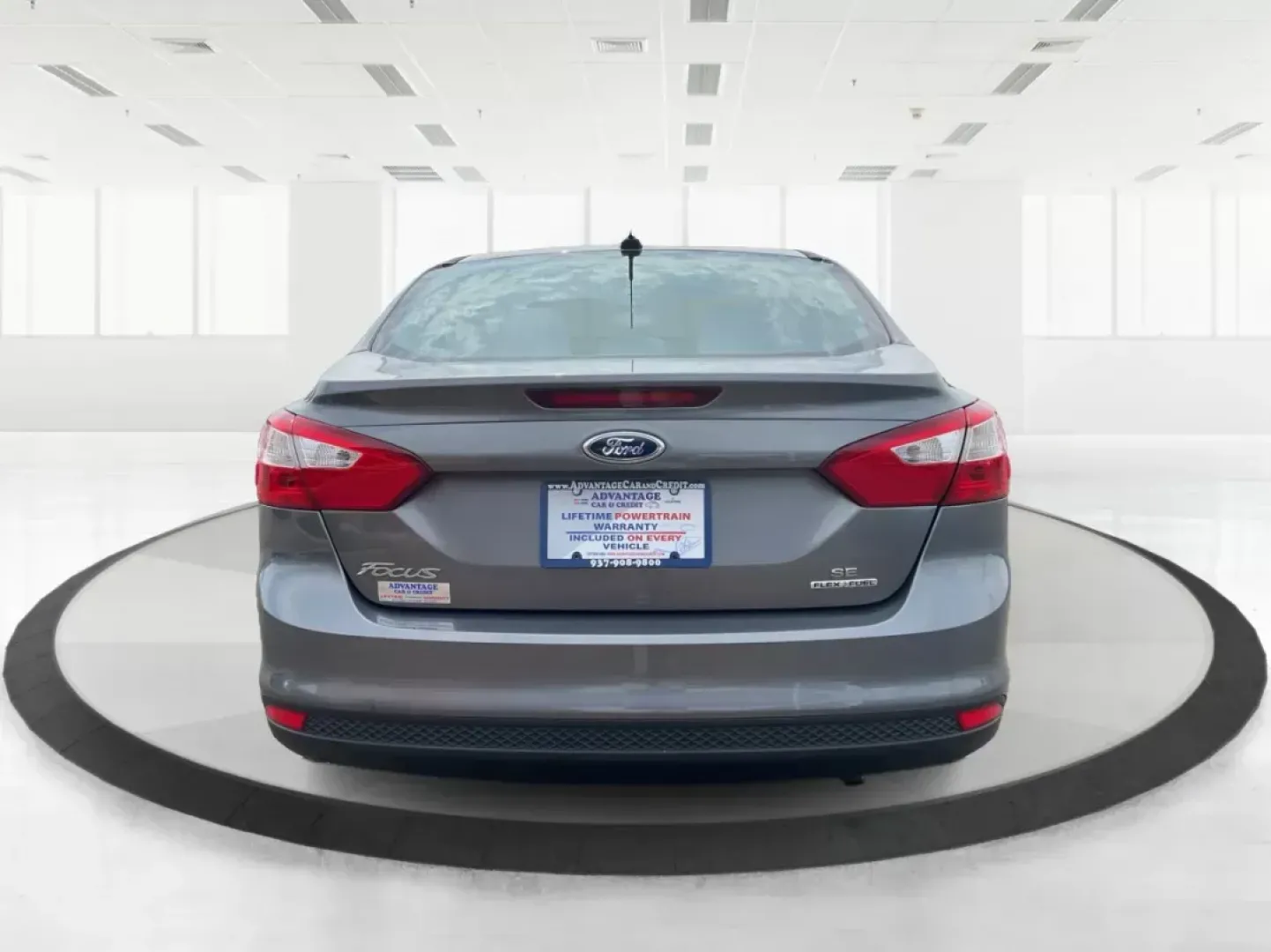 2014 Ford Focus SE (1FADP3F21EL) with an 2L I-4 gasoline direct injection engine, located at 1099 N County Rd 25A , Troy, OH, 45373, (937) 908-9800, 40.057079, -84.212883 - **Discover Your Next Adventure with the 2014 Ford Focus SE in Fairborn, OH!**<br /> <br /> Are you ready to elevate your daily commute or embark on weekend getaways? The 2014 Ford Focus SE is the perfect sedan to complement your lifestyle, offering a blend of efficiency, comfort, and cutting-edge fe - Photo#3
